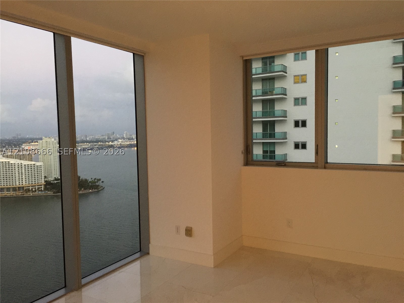 1300 Brickell Bay Dr #3506 Miami, FL 33131