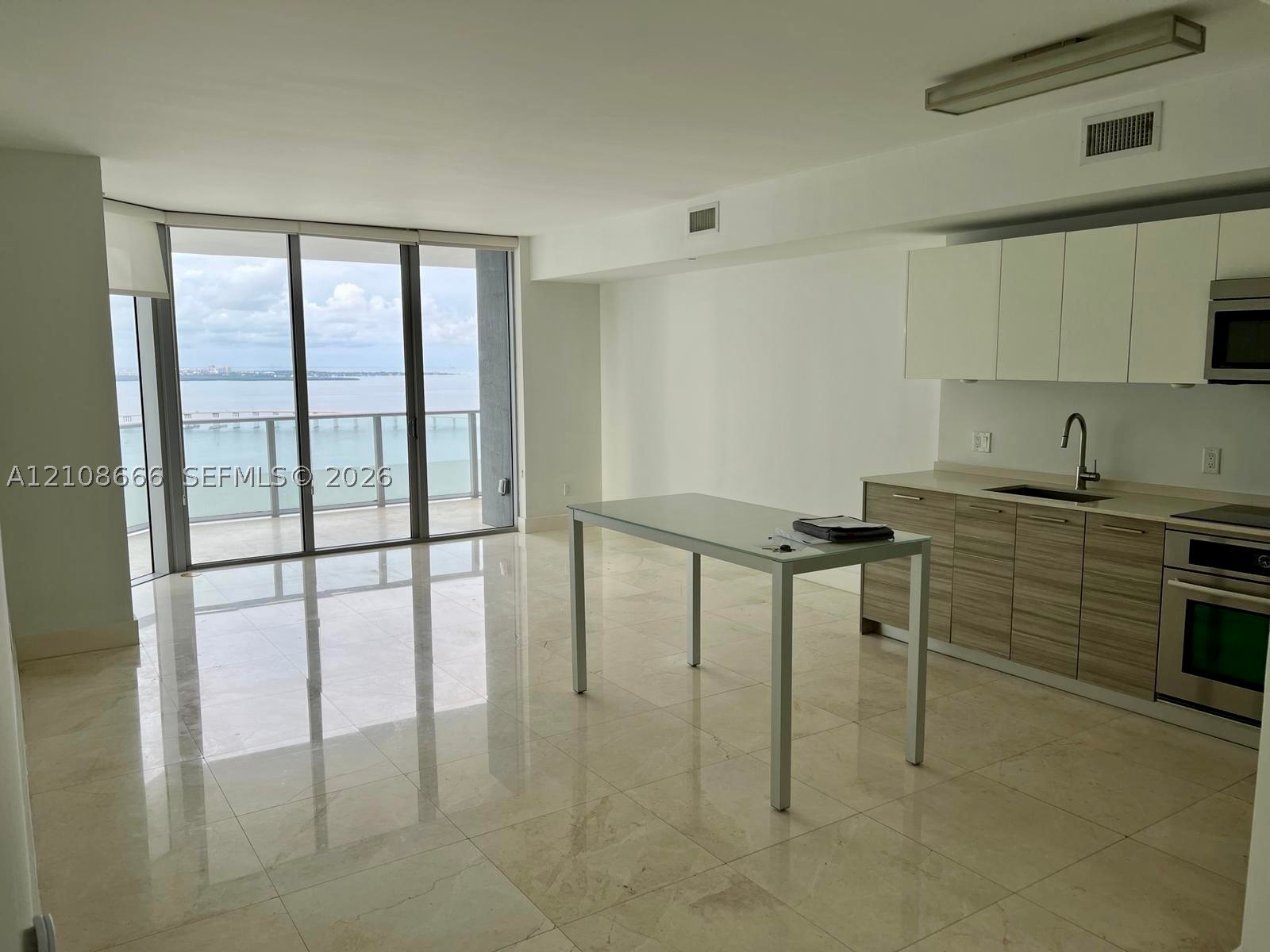 1300 Brickell Bay Dr #3506 Miami, FL 33131