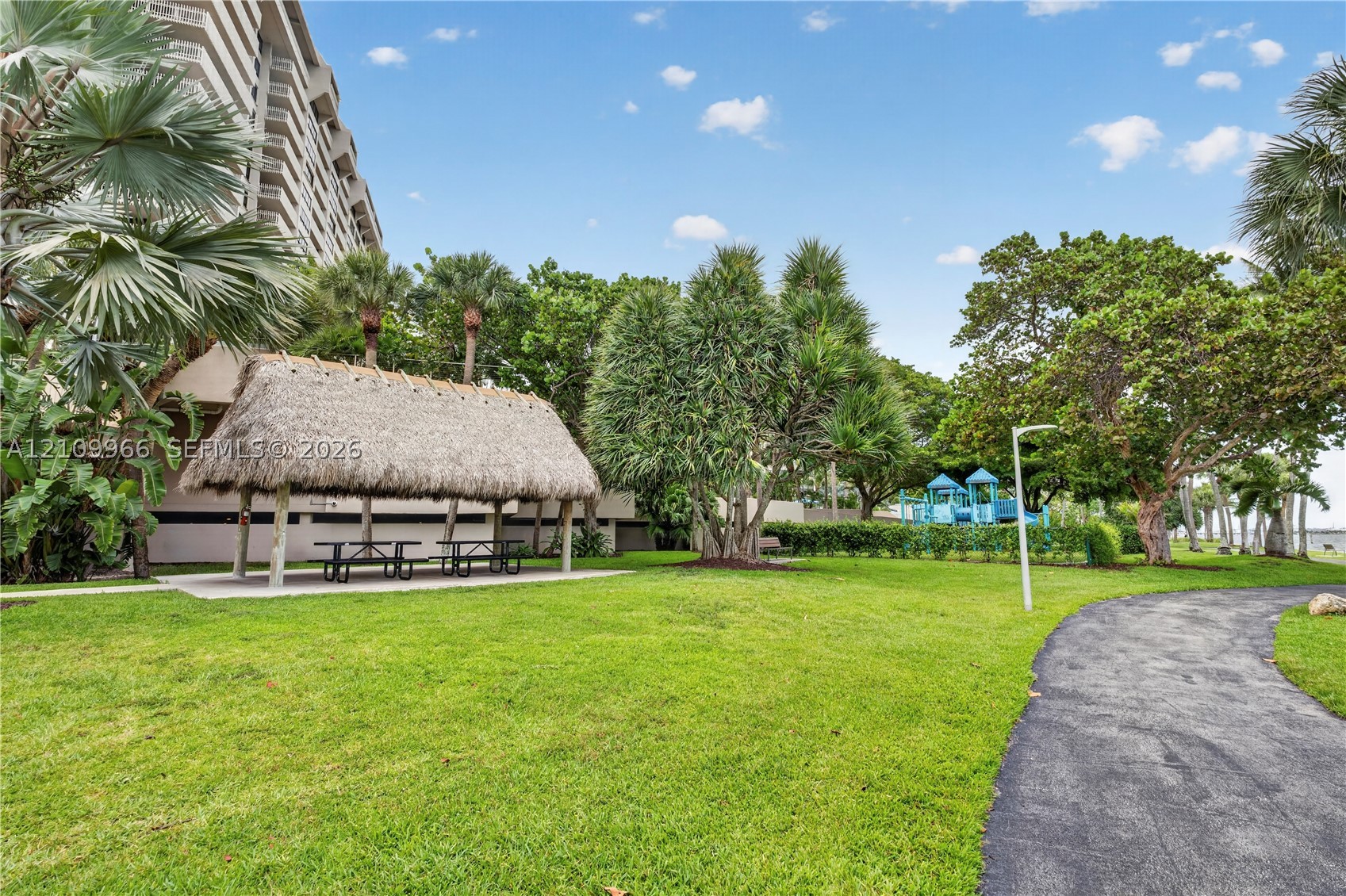 2 Grove Isle Dr #B1008 Miami, FL 33133