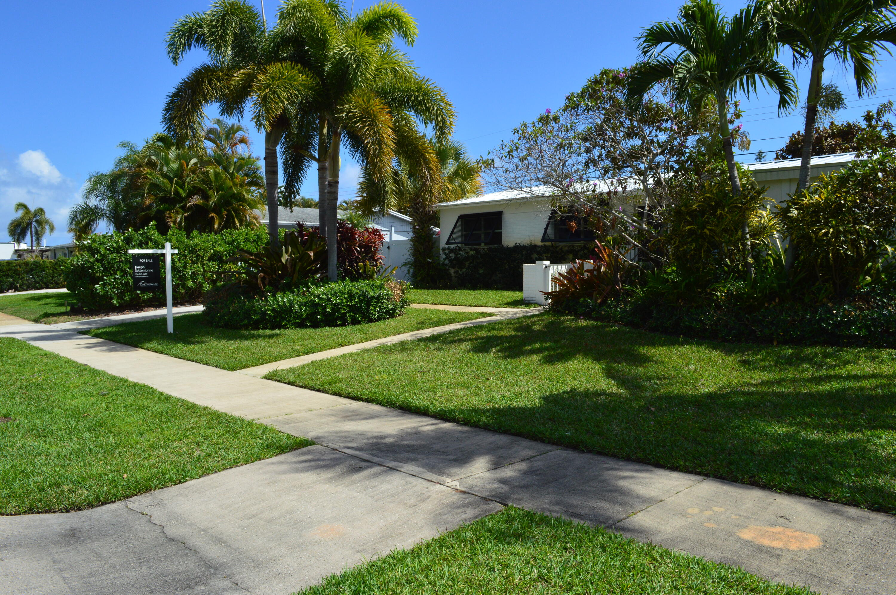 520 Flotilla North Palm Beach, FL 33408