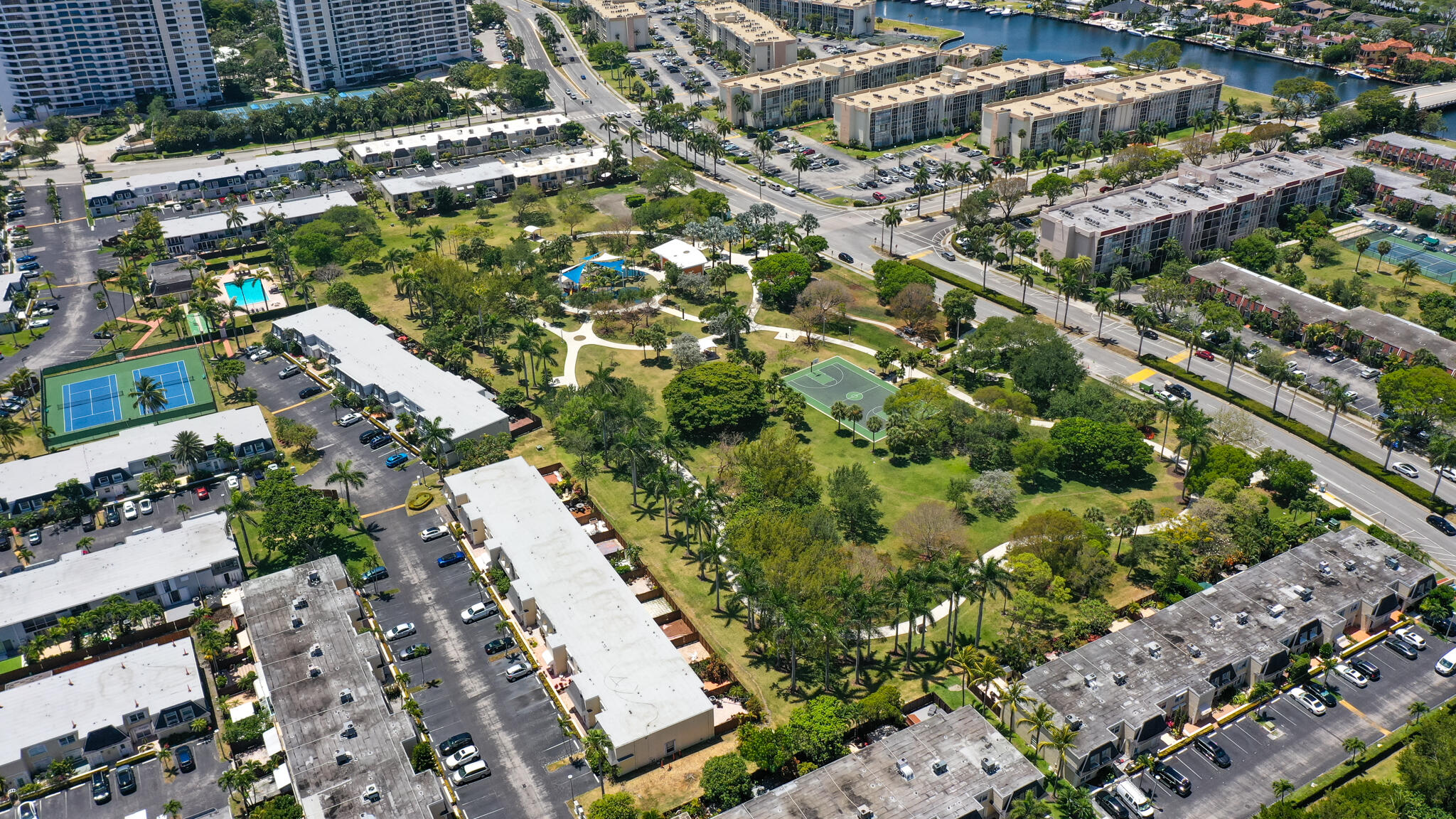 2212 NE 7th Hallandale Beach, FL 33009