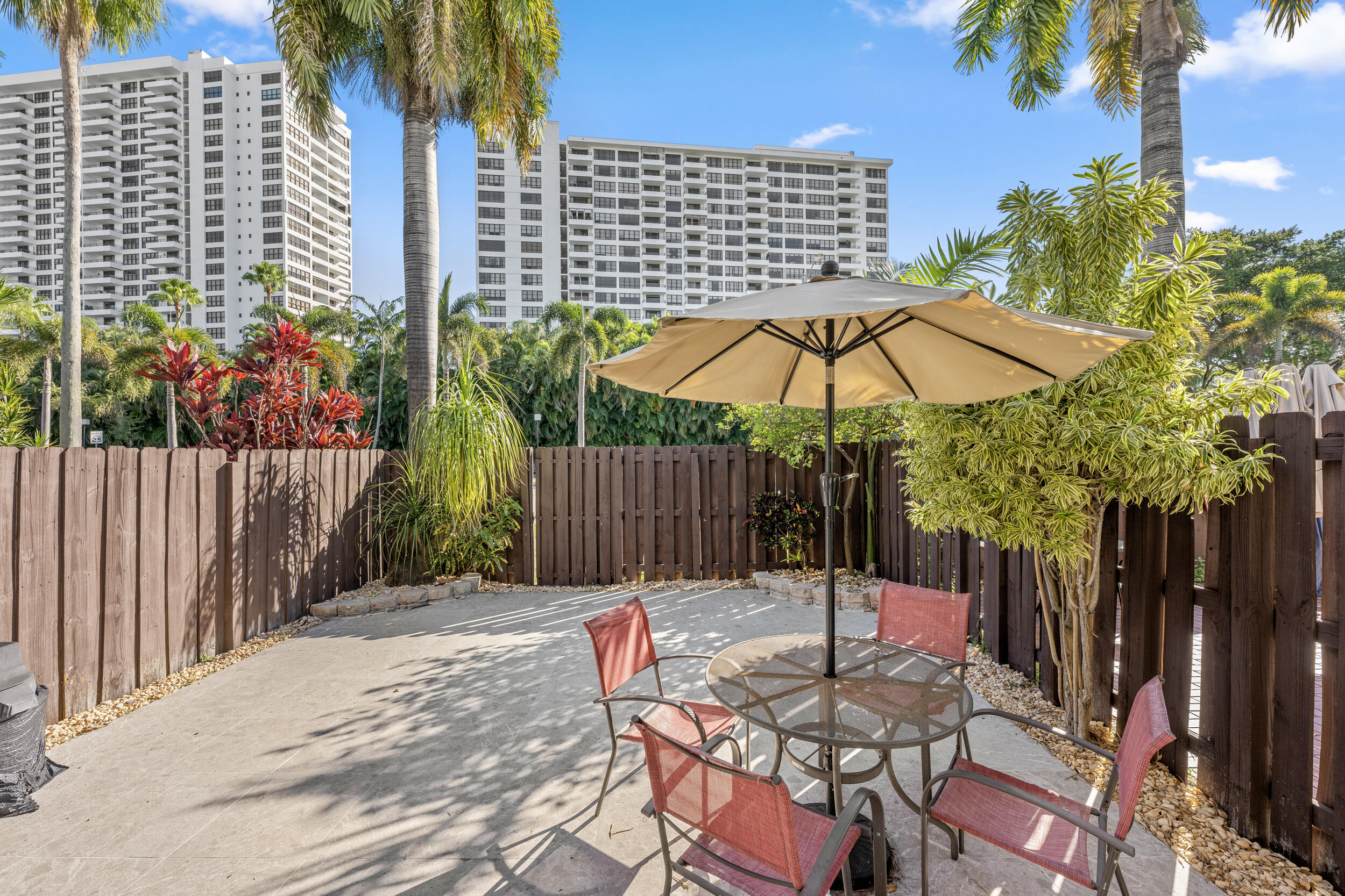 2212 NE 7th Hallandale Beach, FL 33009