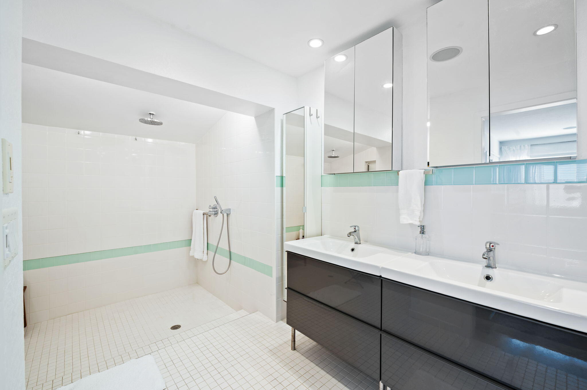 349 NE 29th St Wilton Manors, FL 33334