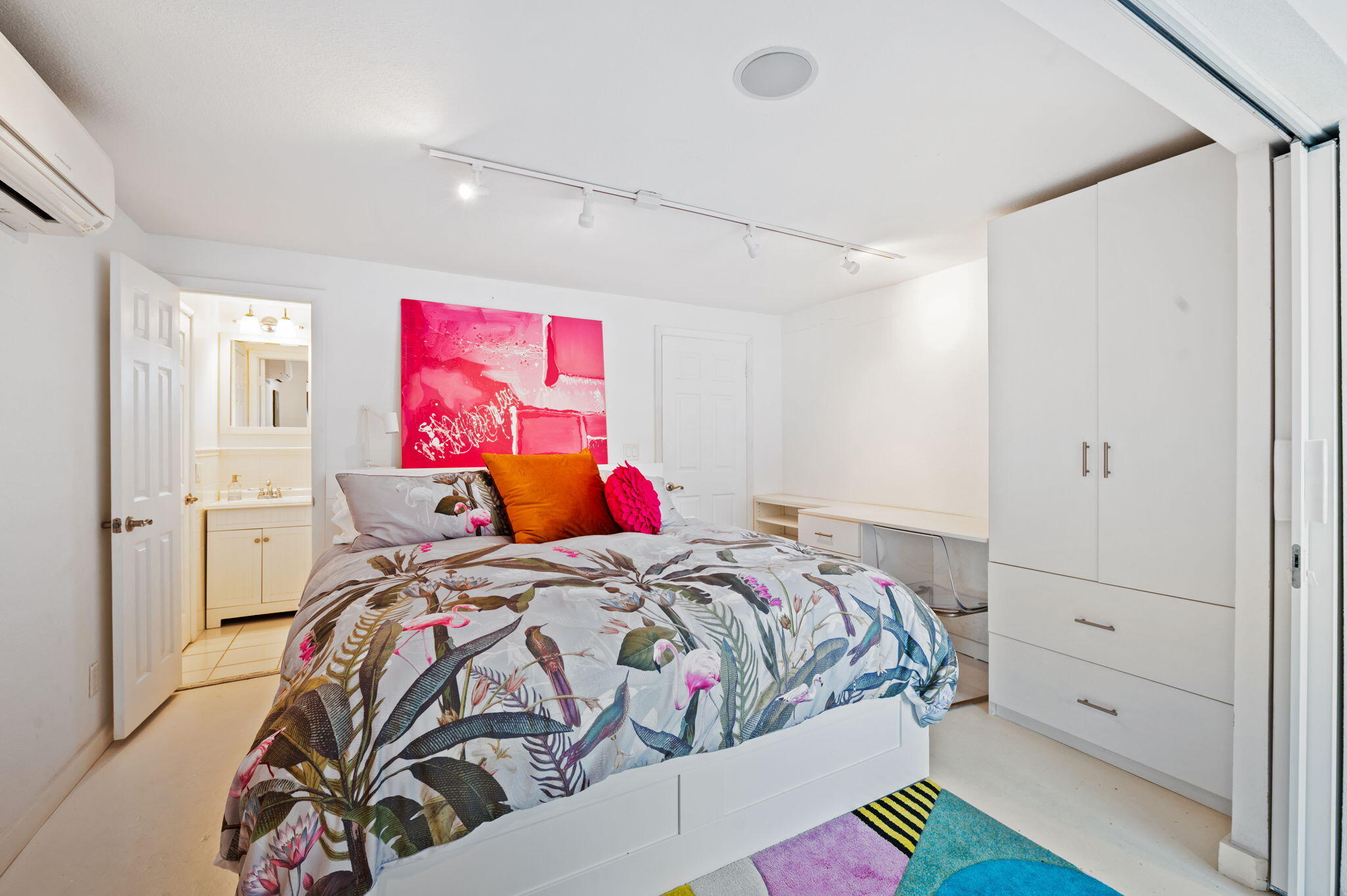 349 NE 29th St Wilton Manors, FL 33334