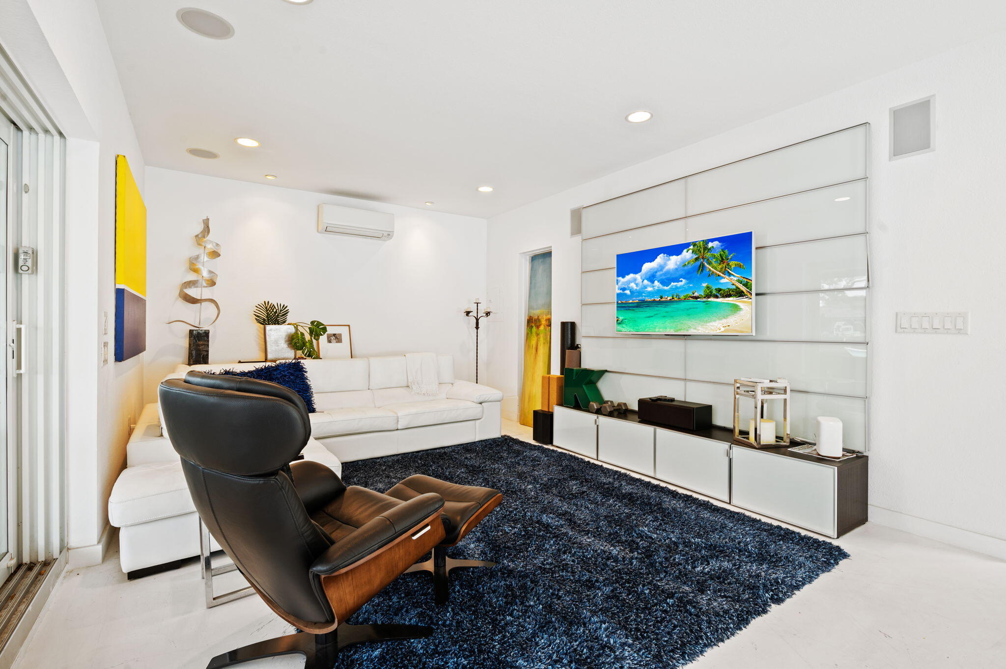 349 NE 29th St Wilton Manors, FL 33334