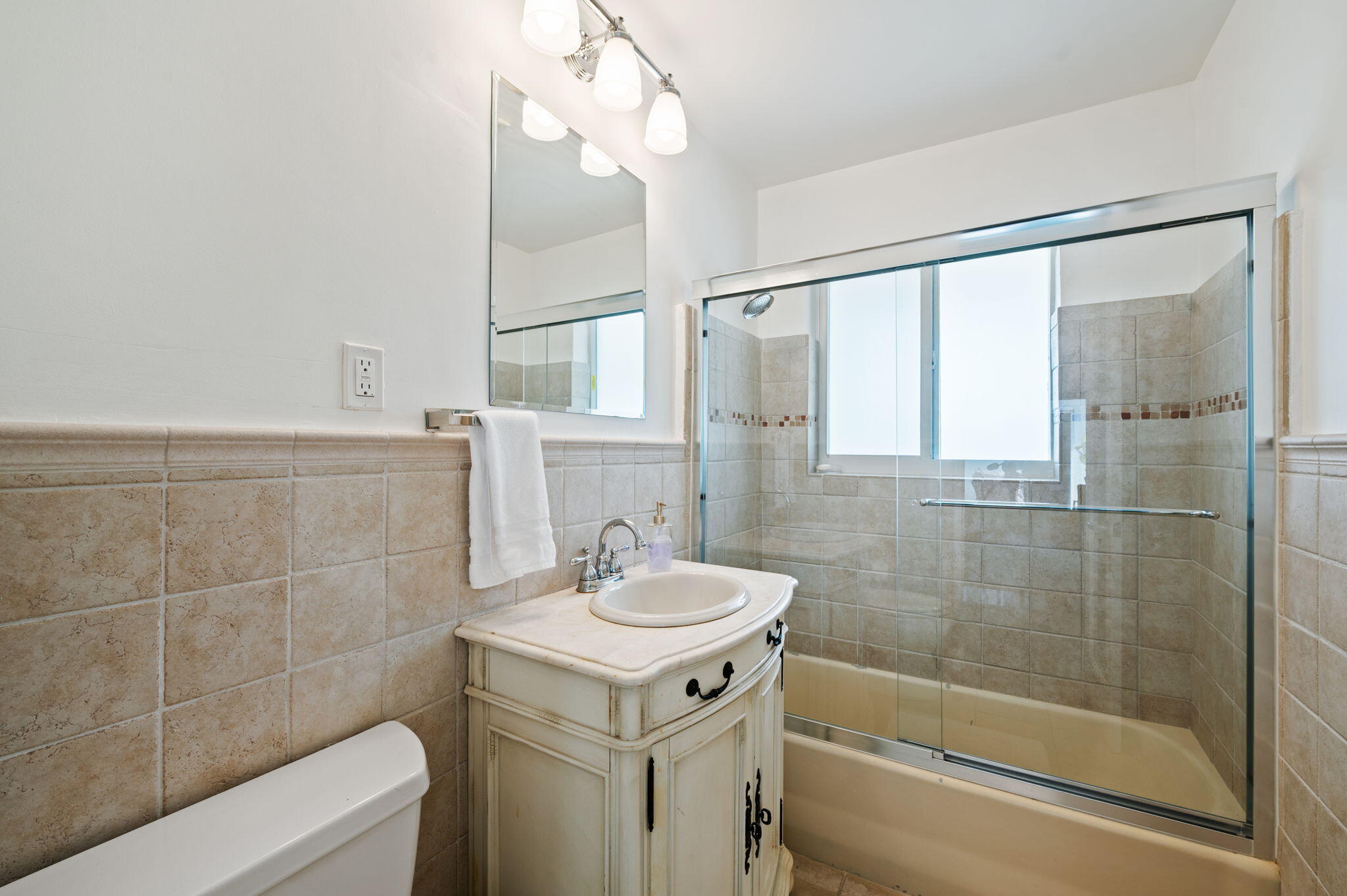 349 NE 29th St Wilton Manors, FL 33334