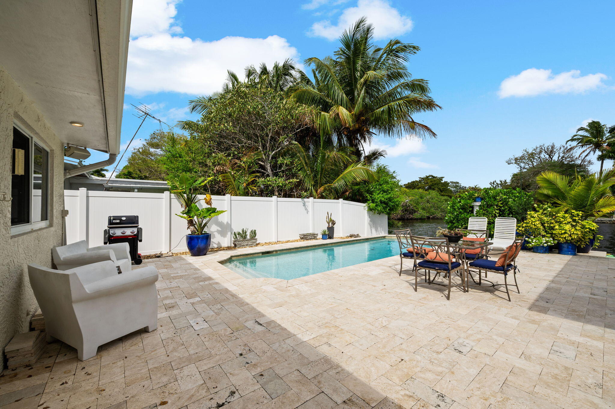 349 NE 29th St Wilton Manors, FL 33334