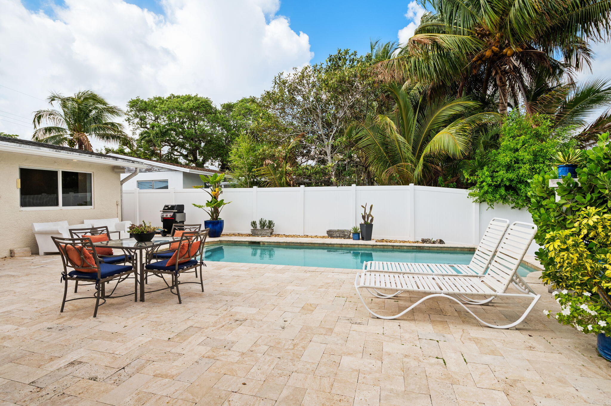 349 NE 29th St Wilton Manors, FL 33334