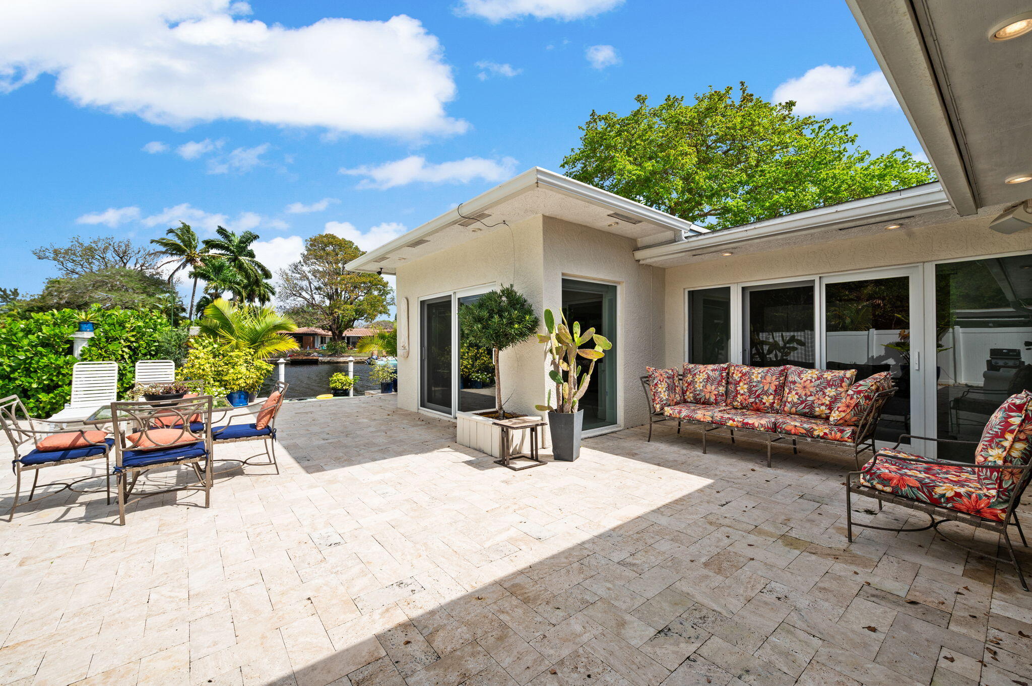 349 NE 29th St Wilton Manors, FL 33334