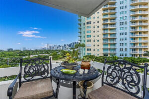 2501 Brickell #903