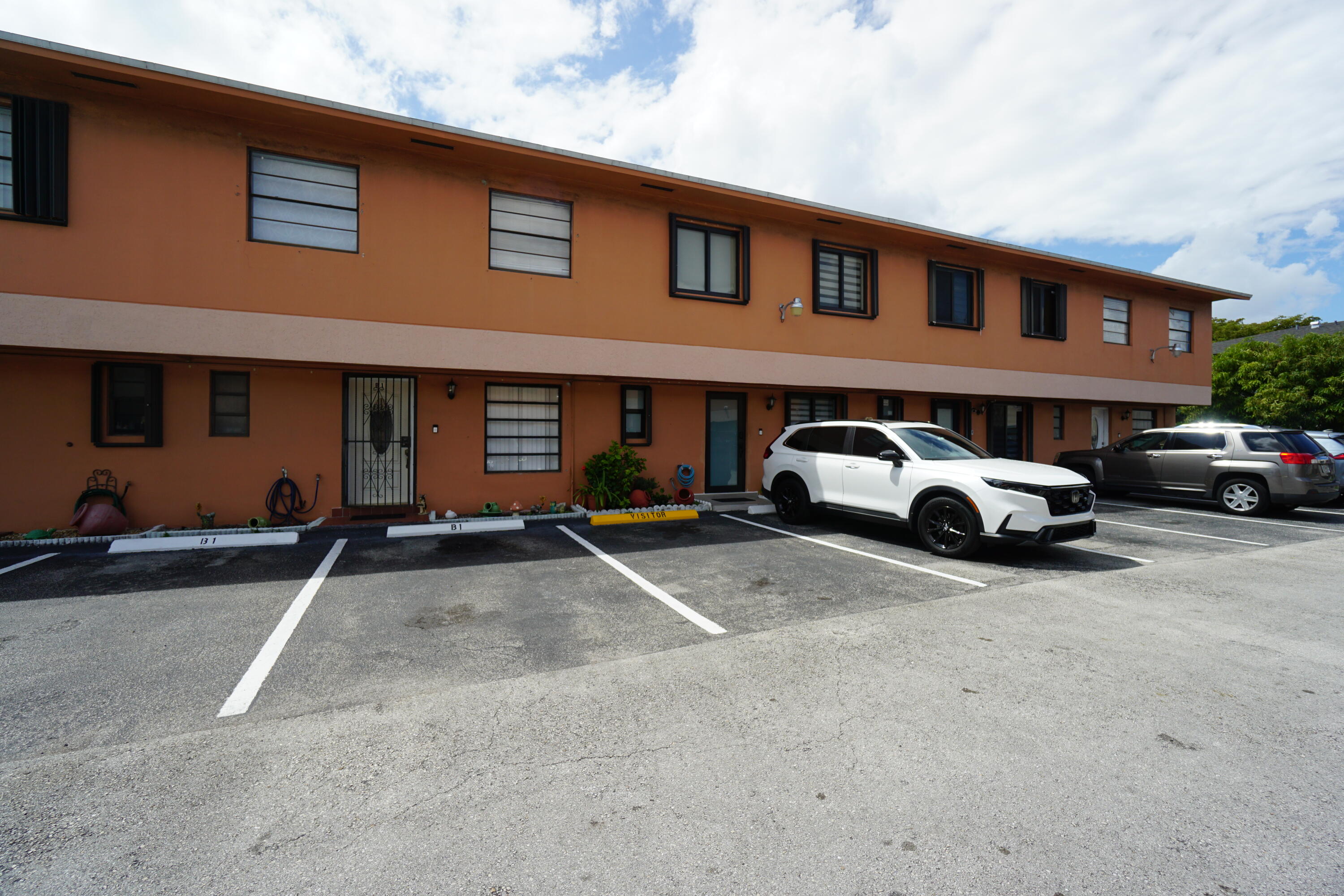 1765 W 41st #Unit 2d Hialeah, FL 33012