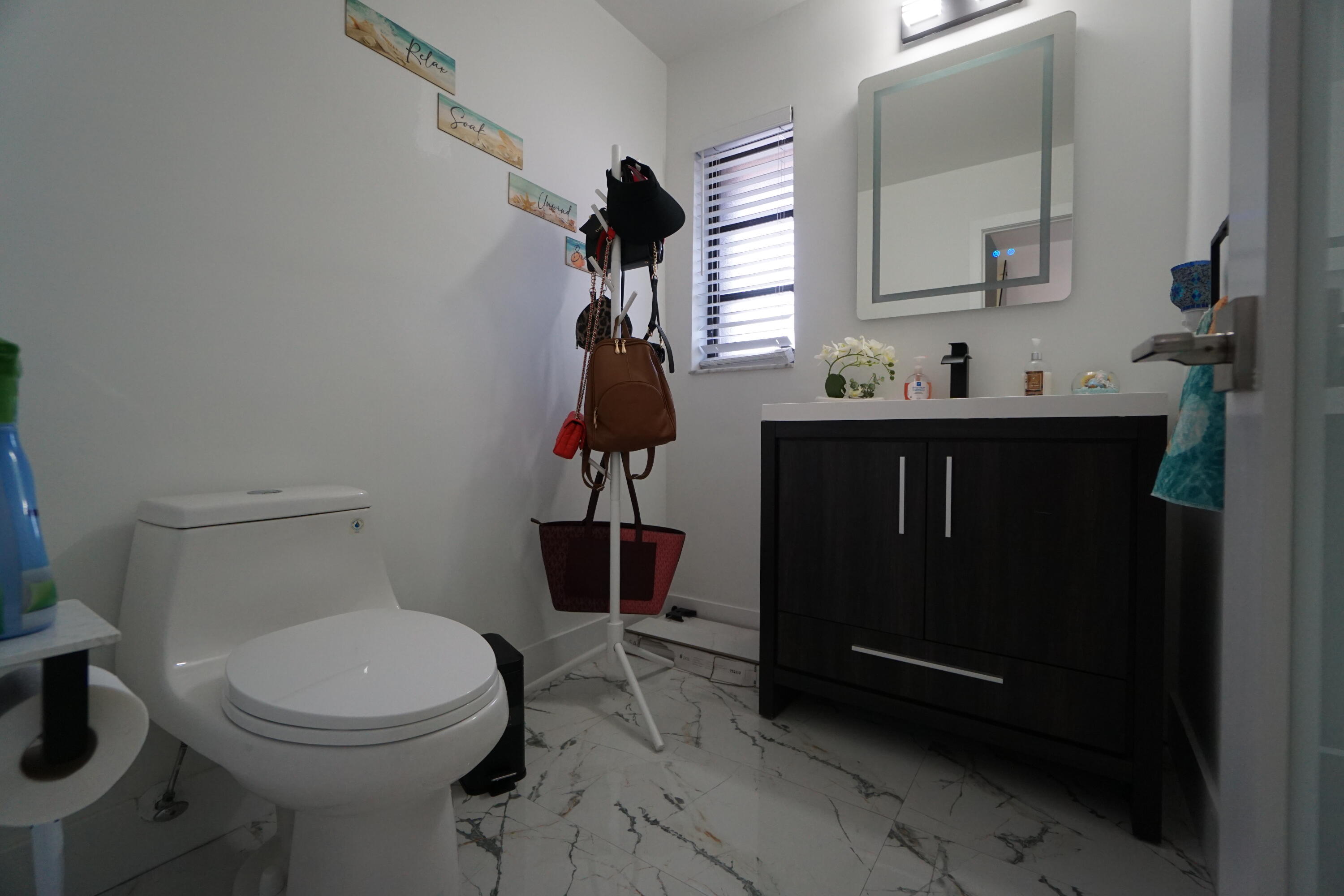 1765 W 41st #Unit 2d Hialeah, FL 33012