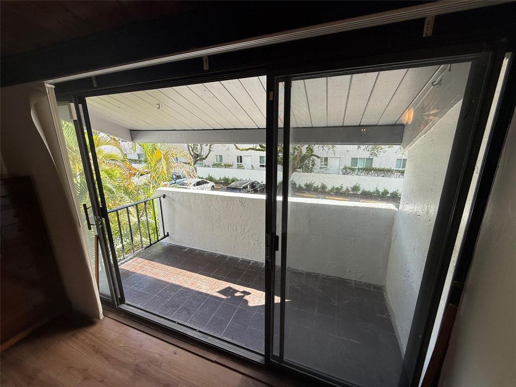 19428 NE 26th #103b Miami, FL 33180