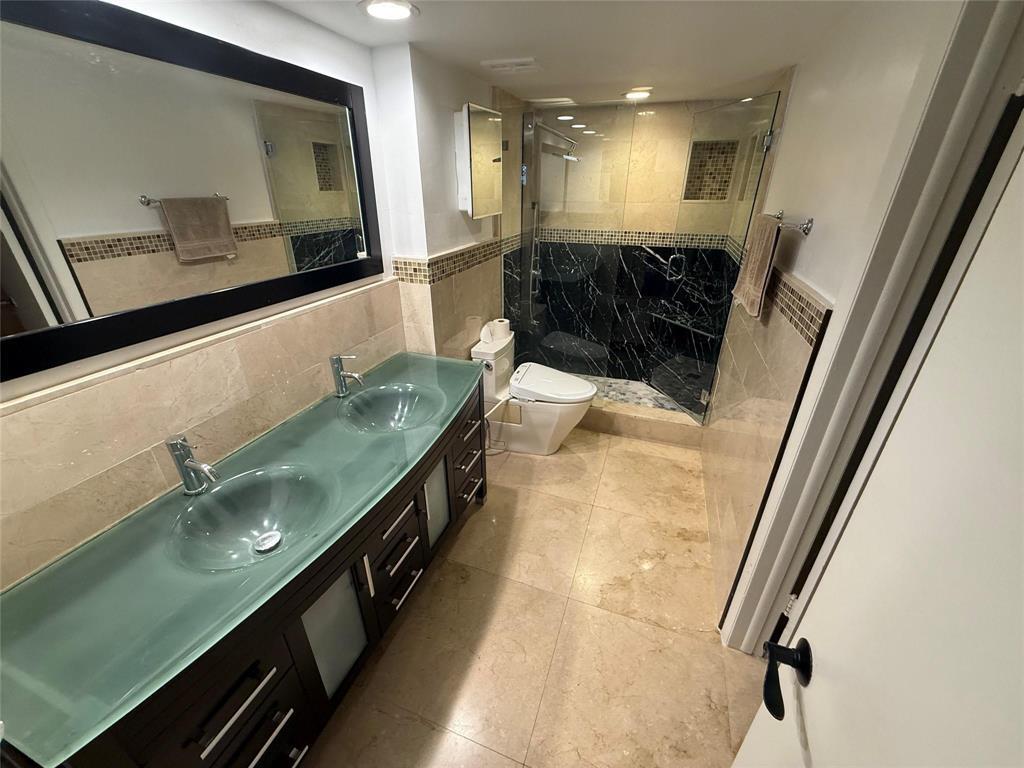 19428 NE 26th #103b Miami, FL 33180