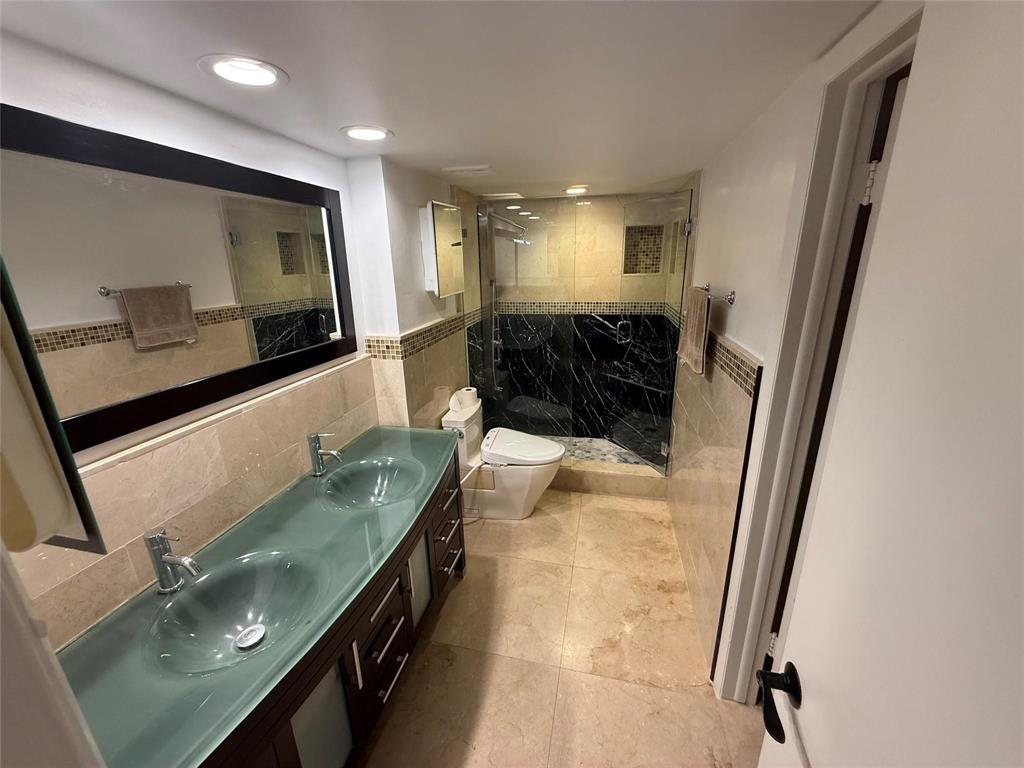 19428 NE 26th #103b Miami, FL 33180