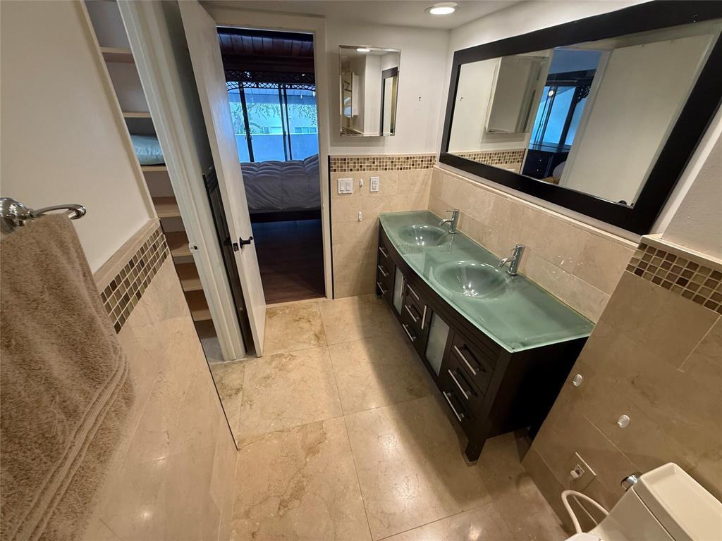 19428 NE 26th #103b Miami, FL 33180