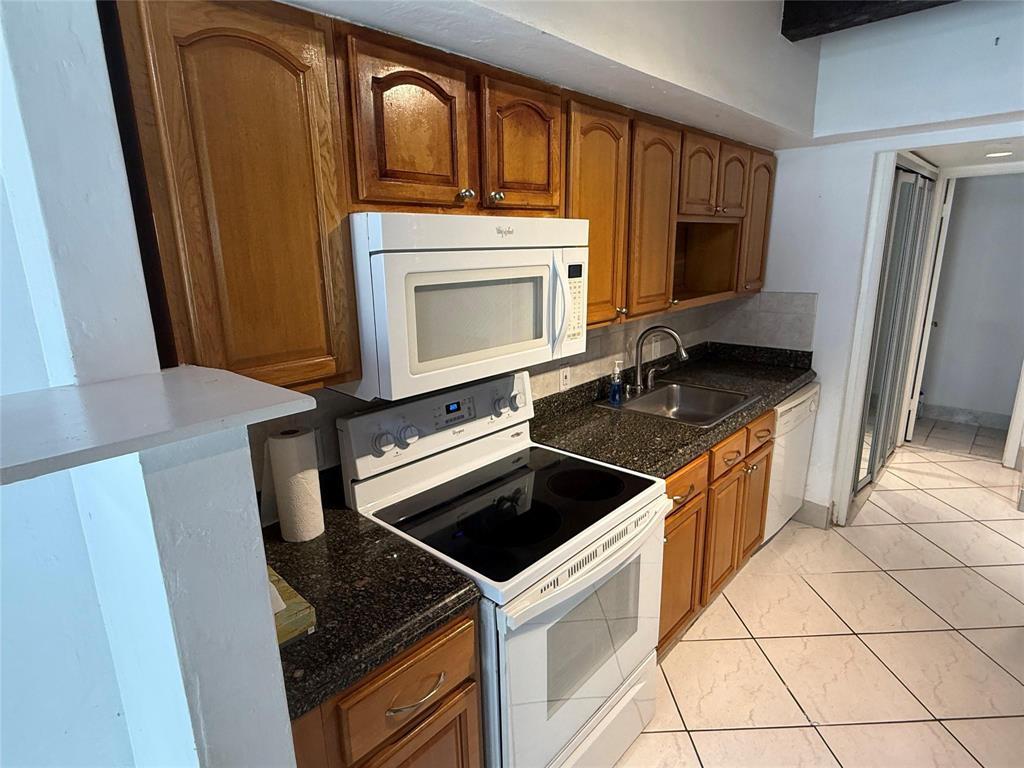 19428 NE 26th #103b Miami, FL 33180