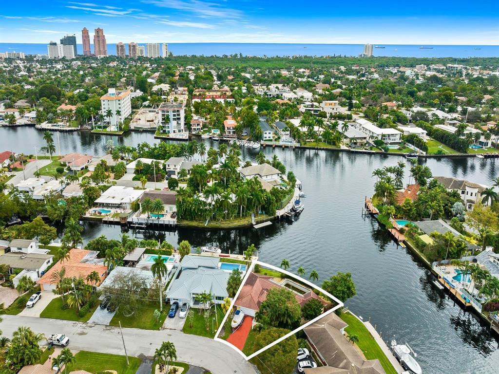 2212 NE 17th Fort Lauderdale, FL 33305