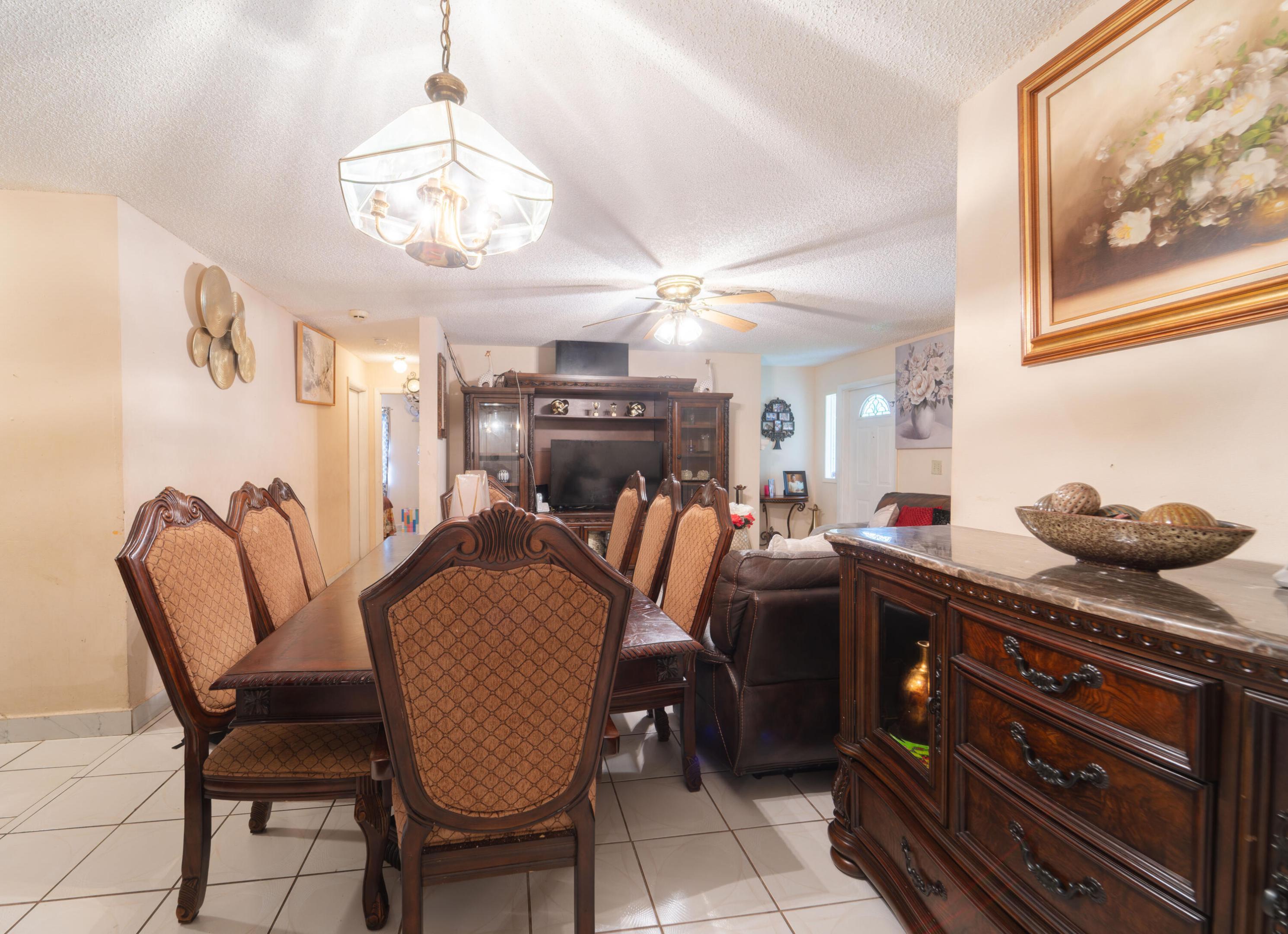 3617 Old Boynton Boynton Beach, FL 33436