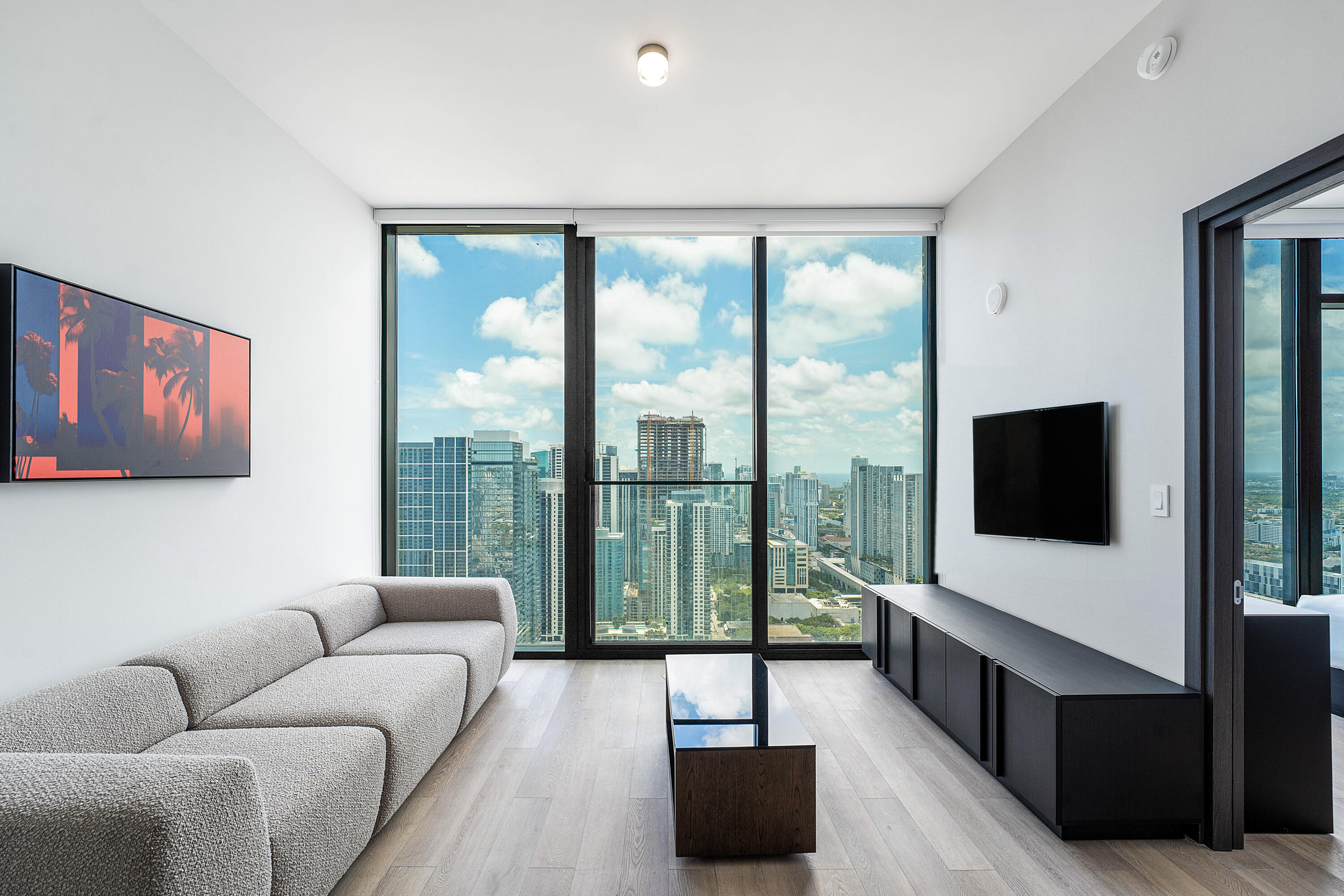 image E11EVEN Hotel & Residences11