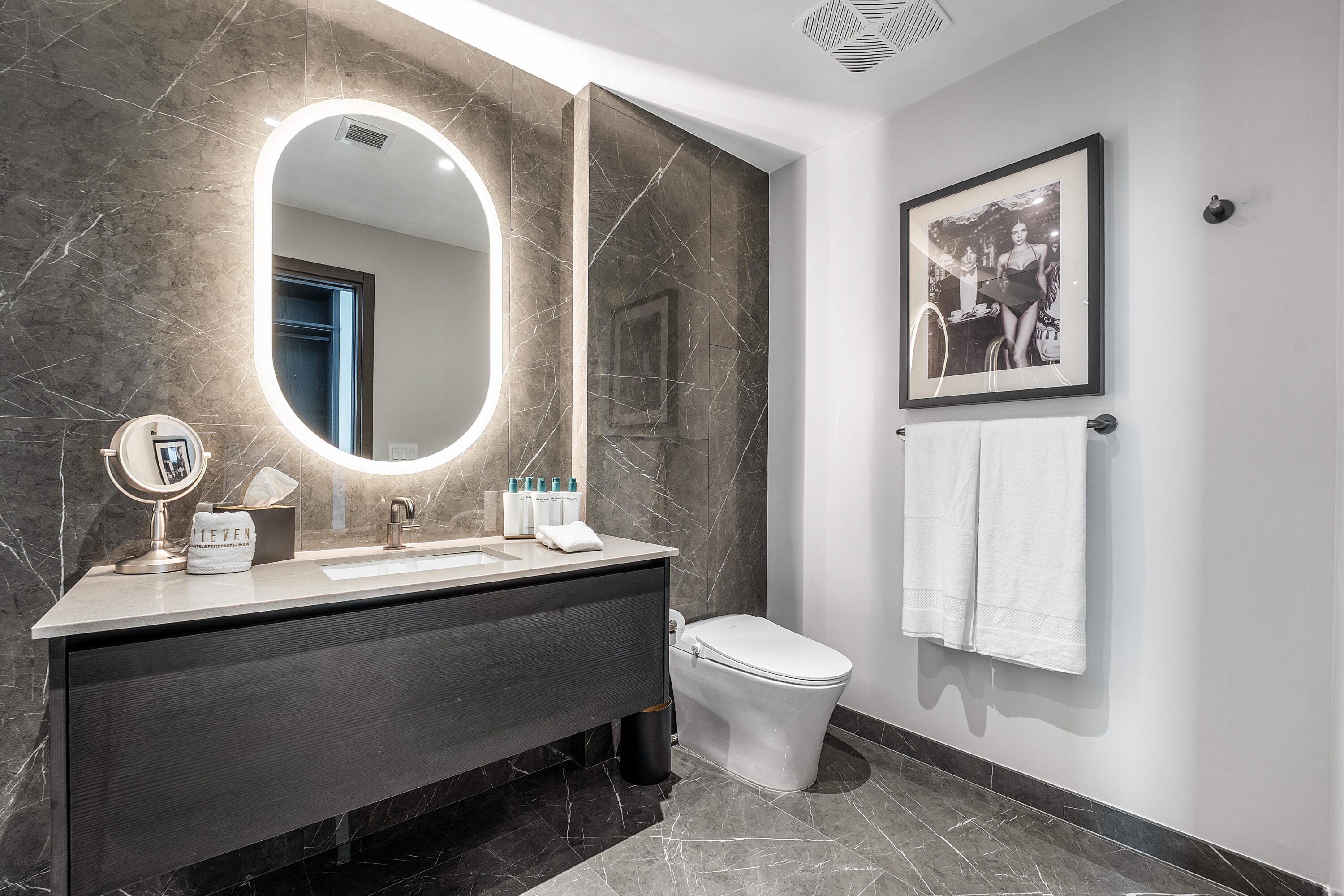 image E11EVEN Hotel & Residences17