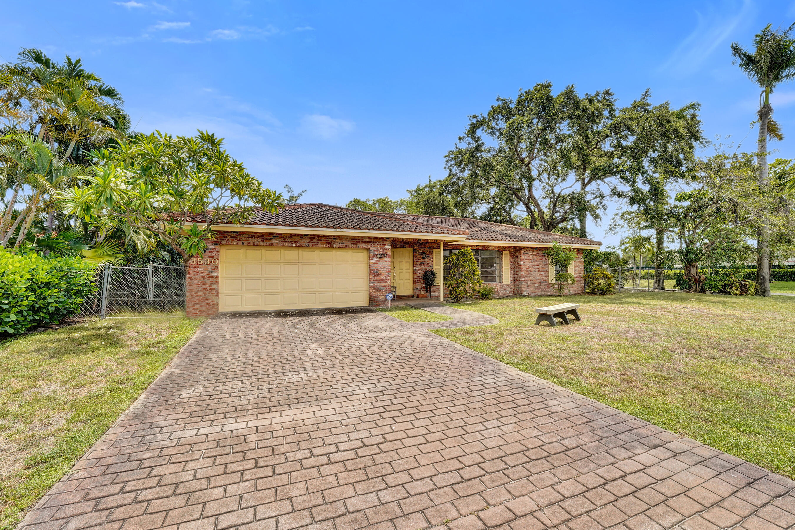 3530 NE 25th