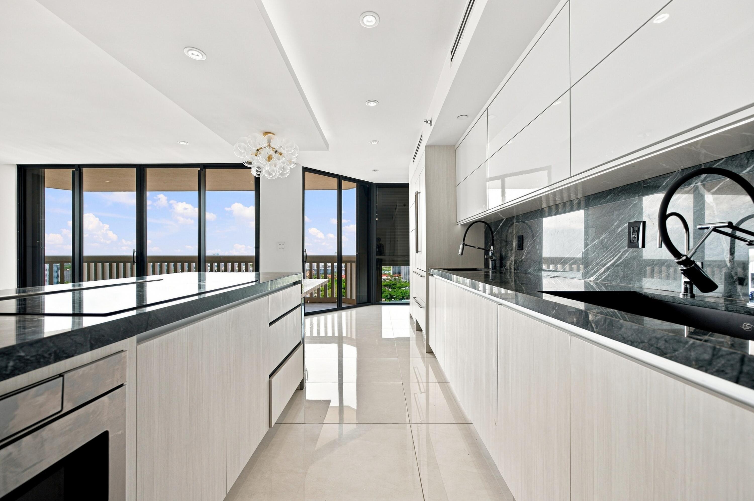 2000 Island #2905 Aventura, FL 33160