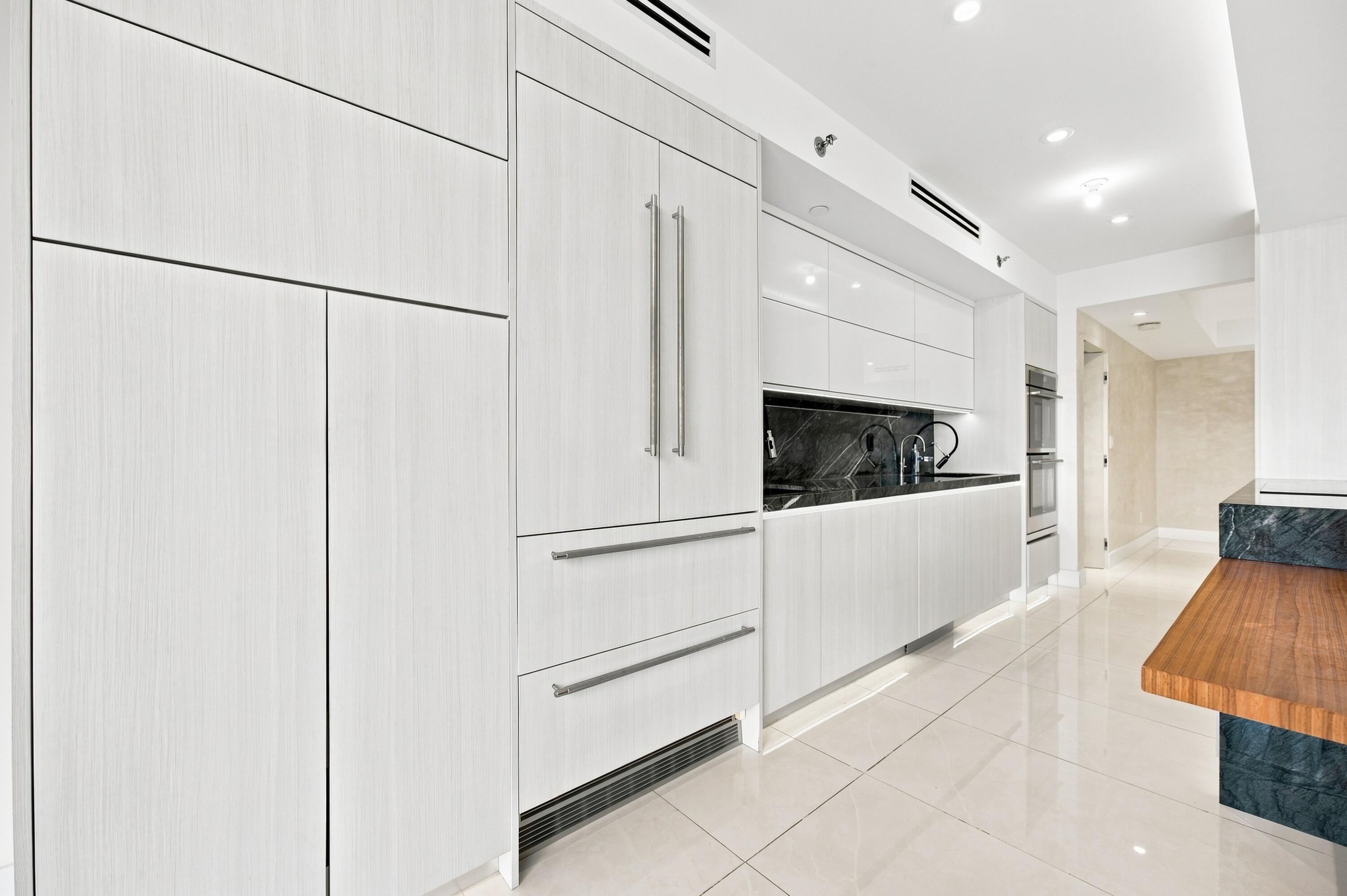 2000 Island #2905 Aventura, FL 33160