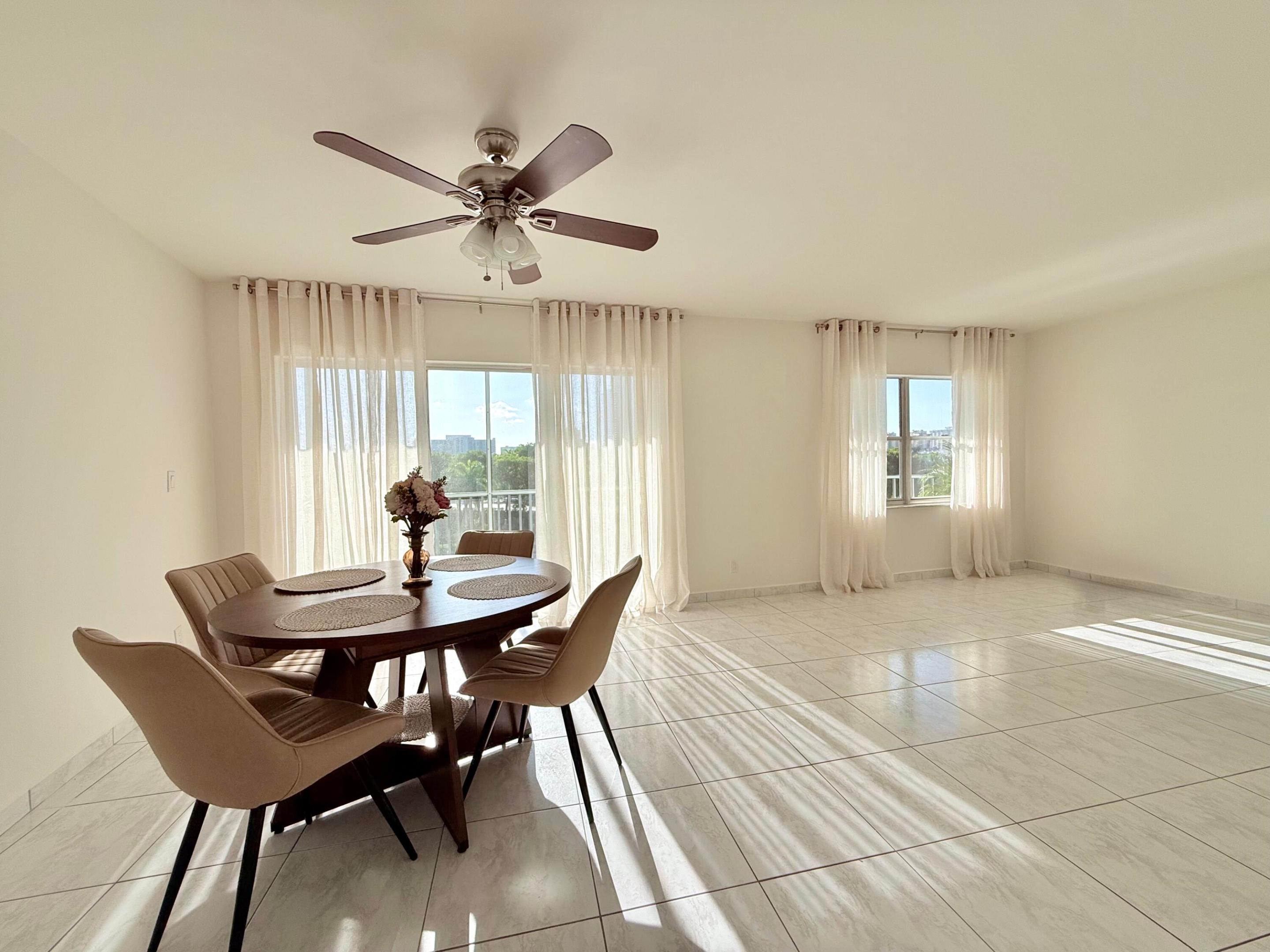 200 Diplomat Pkwy #520
