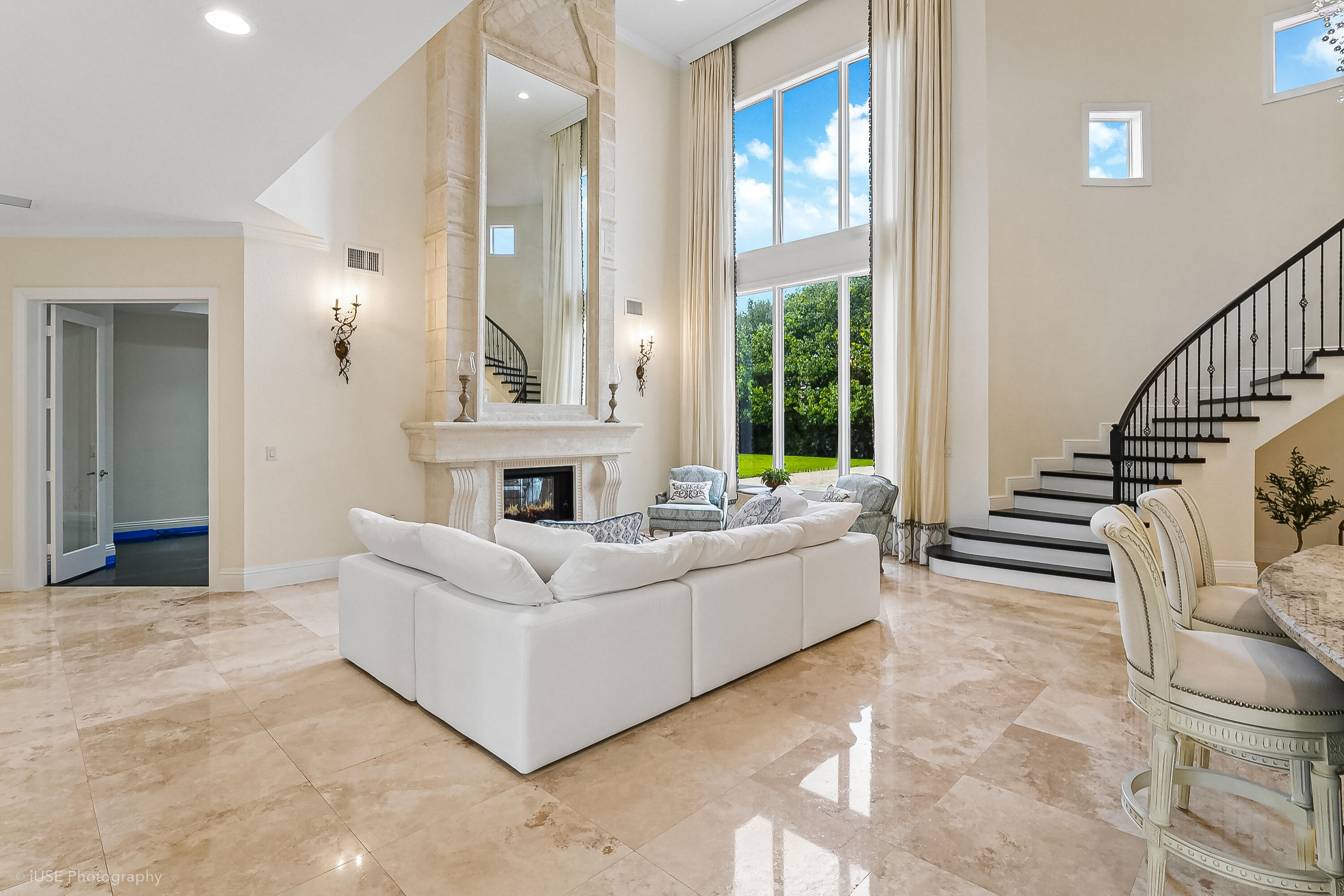 2825 Jockey Cir Davie, FL 33330