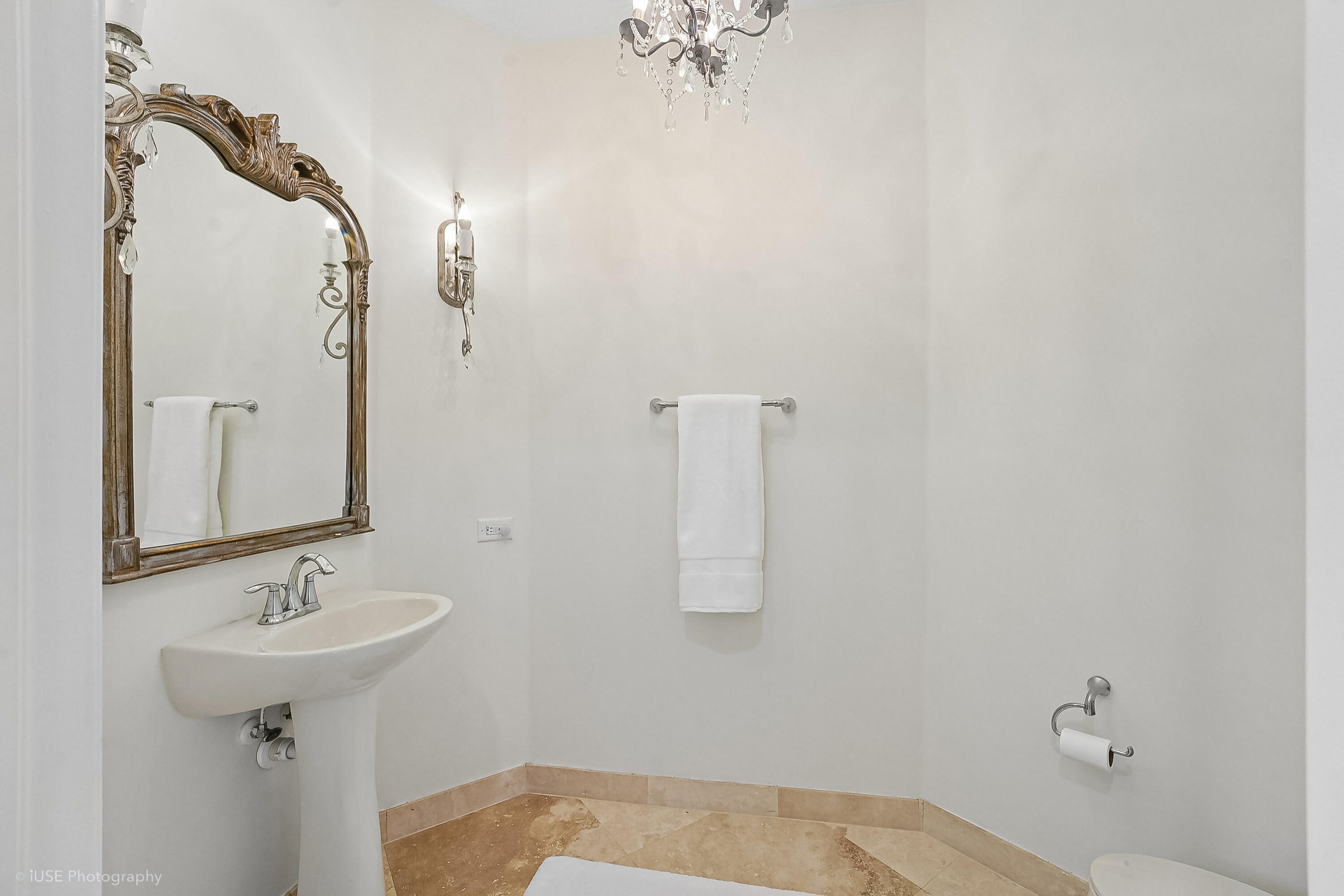 2825 Jockey Cir Davie, FL 33330