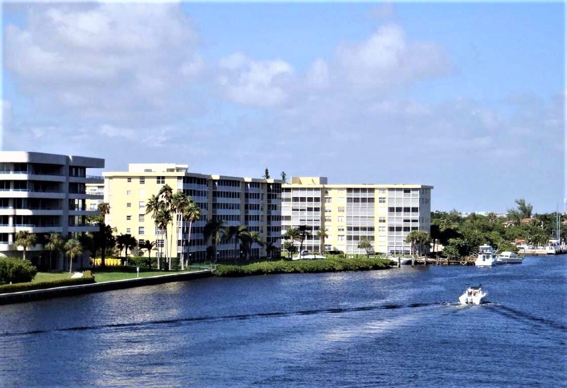 1 Harbourside Dr #1204