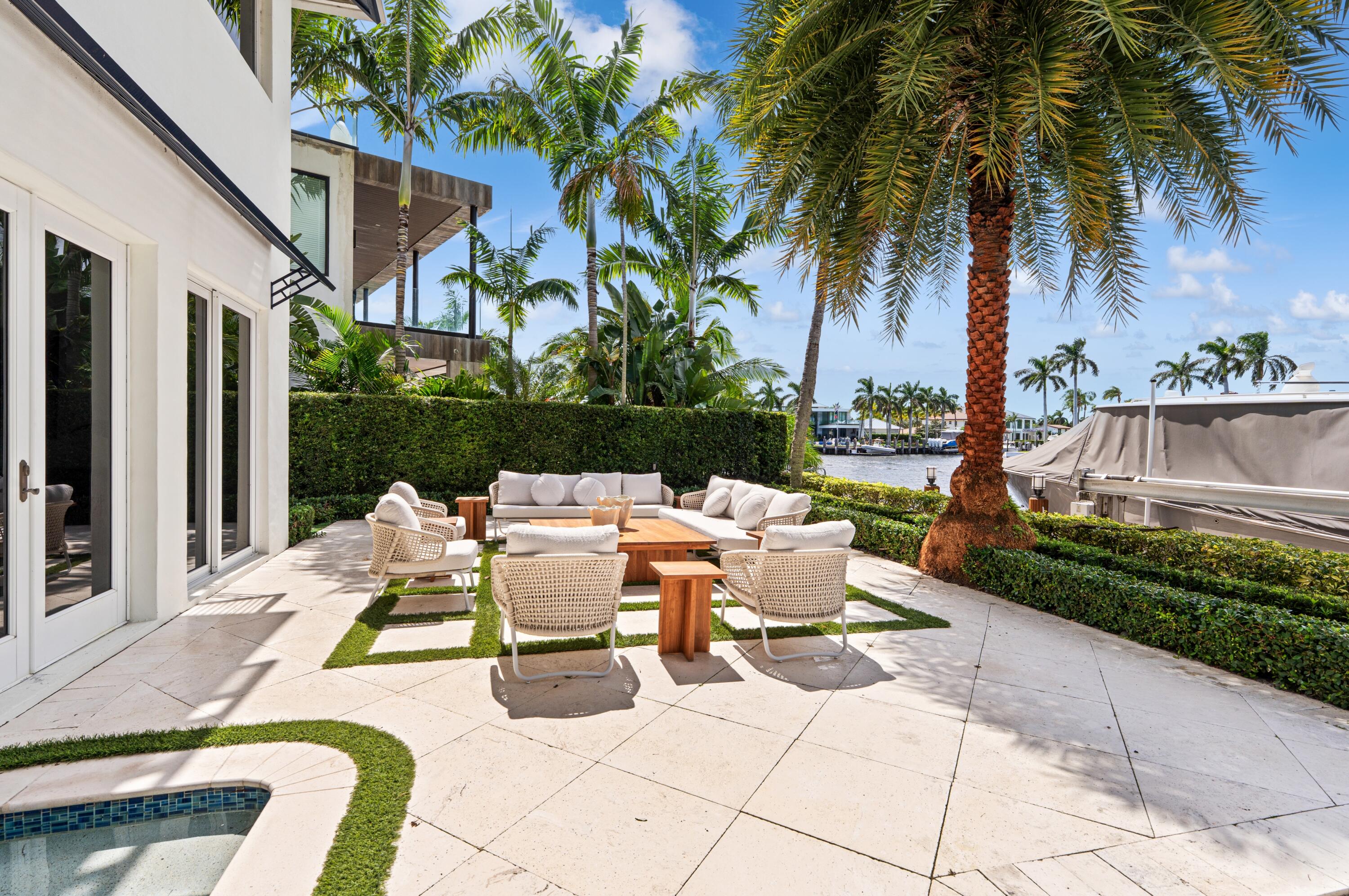 2307 N Riverside Dr Pompano Beach, FL 33062