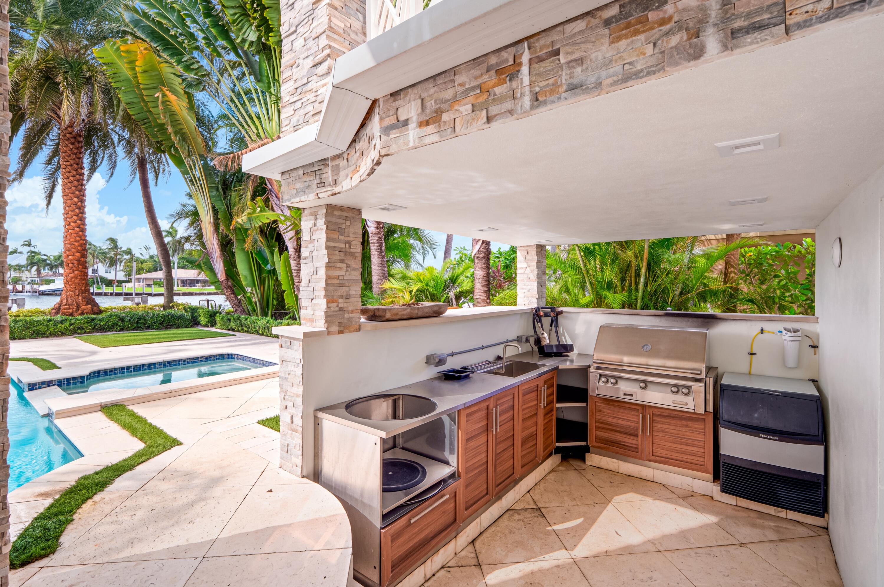 2307 N Riverside Dr Pompano Beach, FL 33062