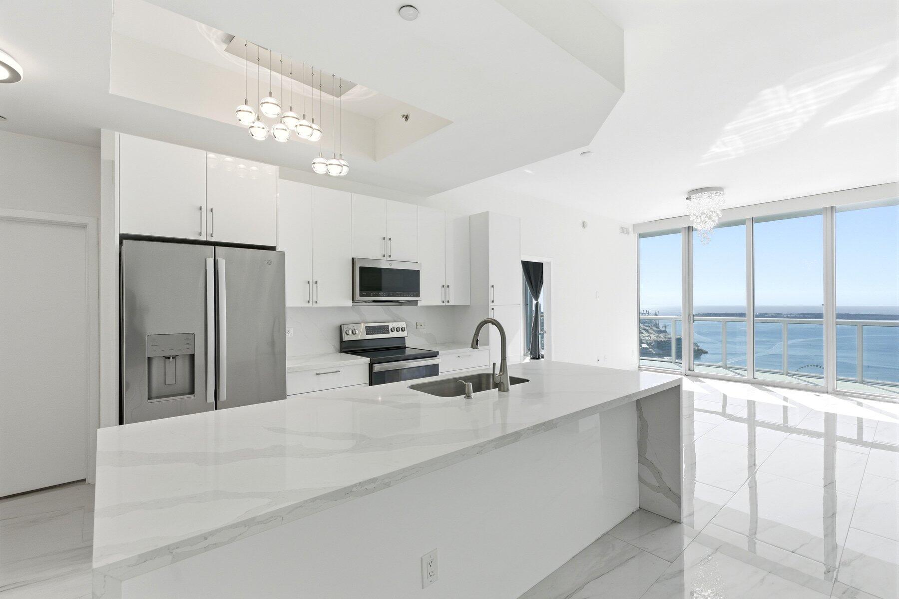 888 Biscayne Blvd #4904
