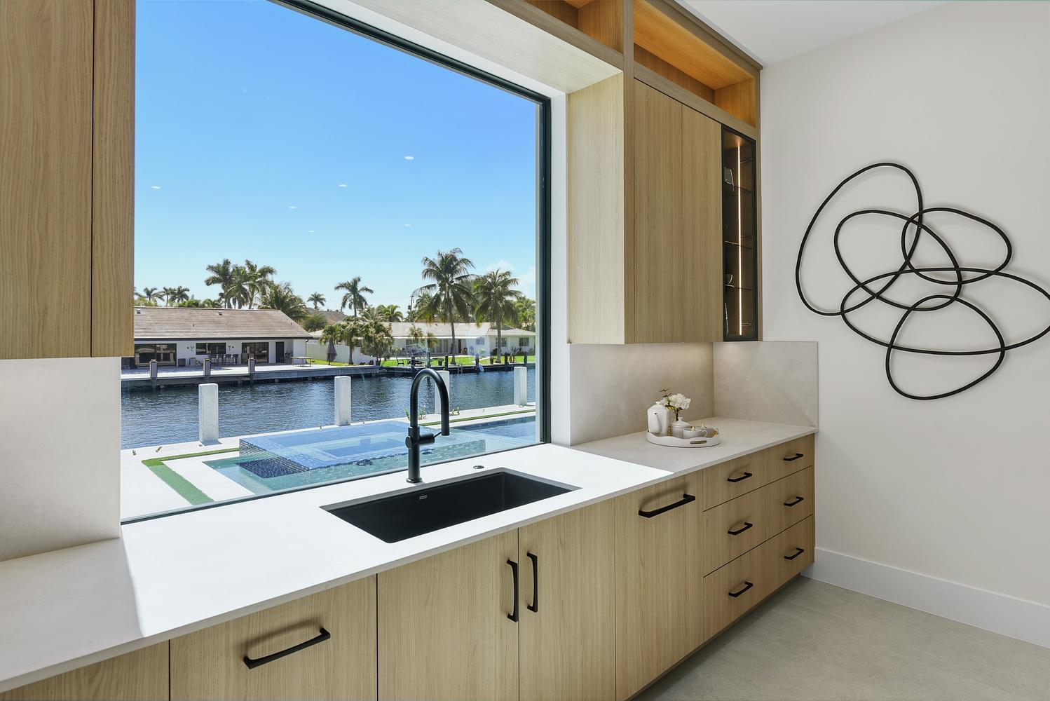 2856 NE 26th St Fort Lauderdale, FL 33305