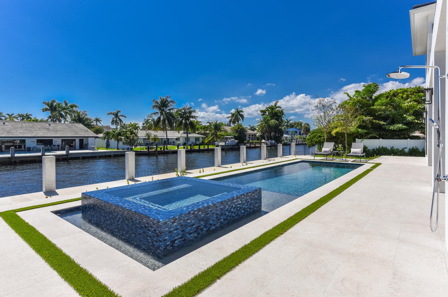 2856 NE 26th St Fort Lauderdale, FL 33305