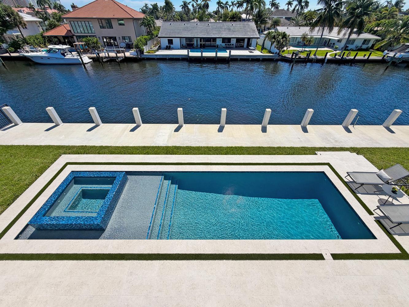 2856 NE 26th St Fort Lauderdale, FL 33305