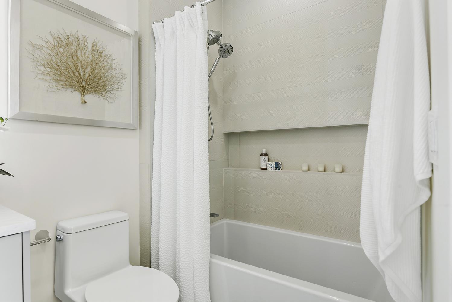 2856 NE 26th St Fort Lauderdale, FL 33305
