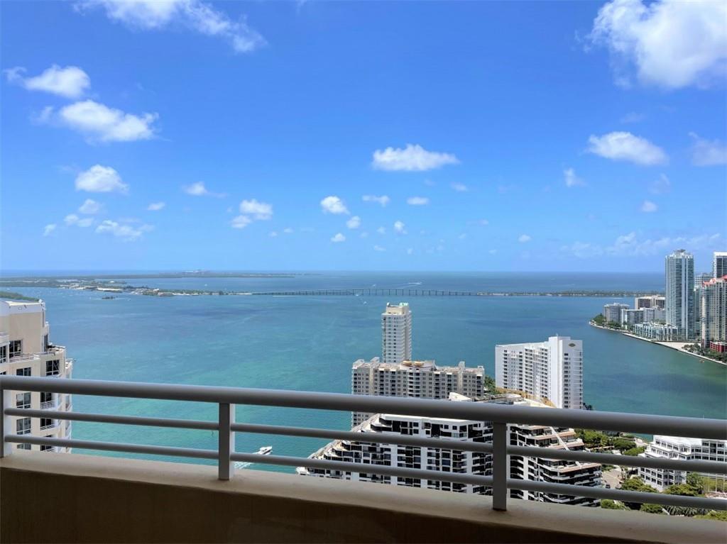 848 Brickell Key Dr #4305