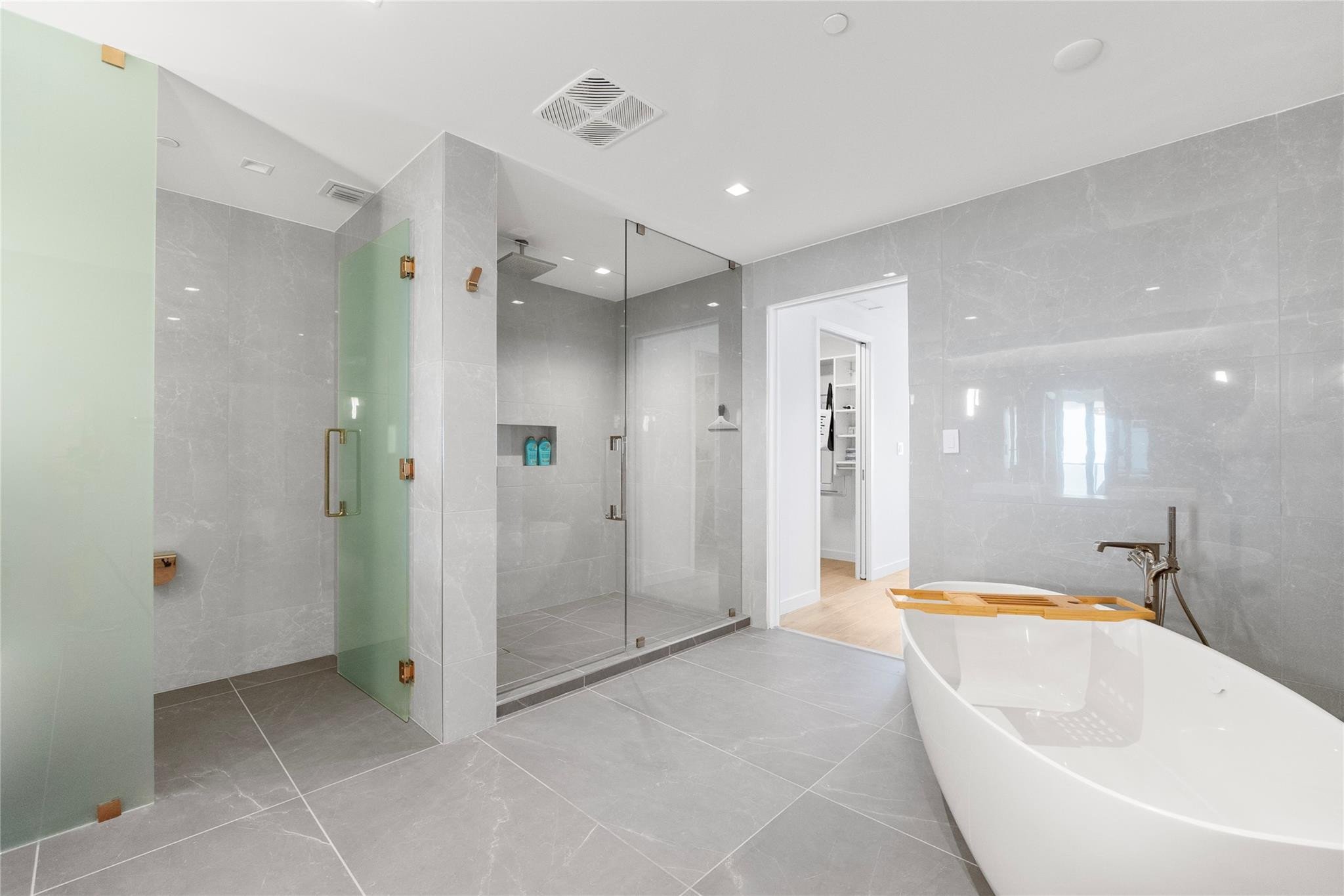 1116 N Ocean #904 Pompano Beach, FL 33062