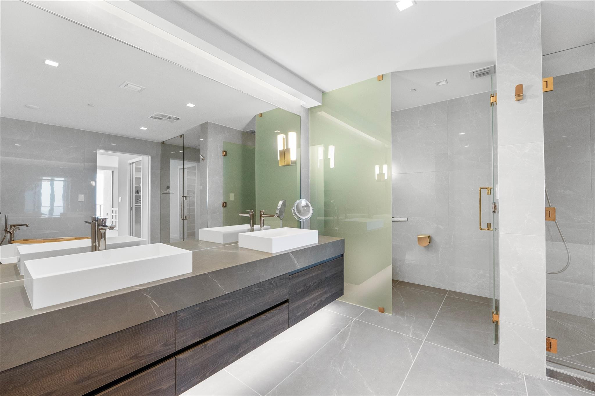 1116 N Ocean #904 Pompano Beach, FL 33062