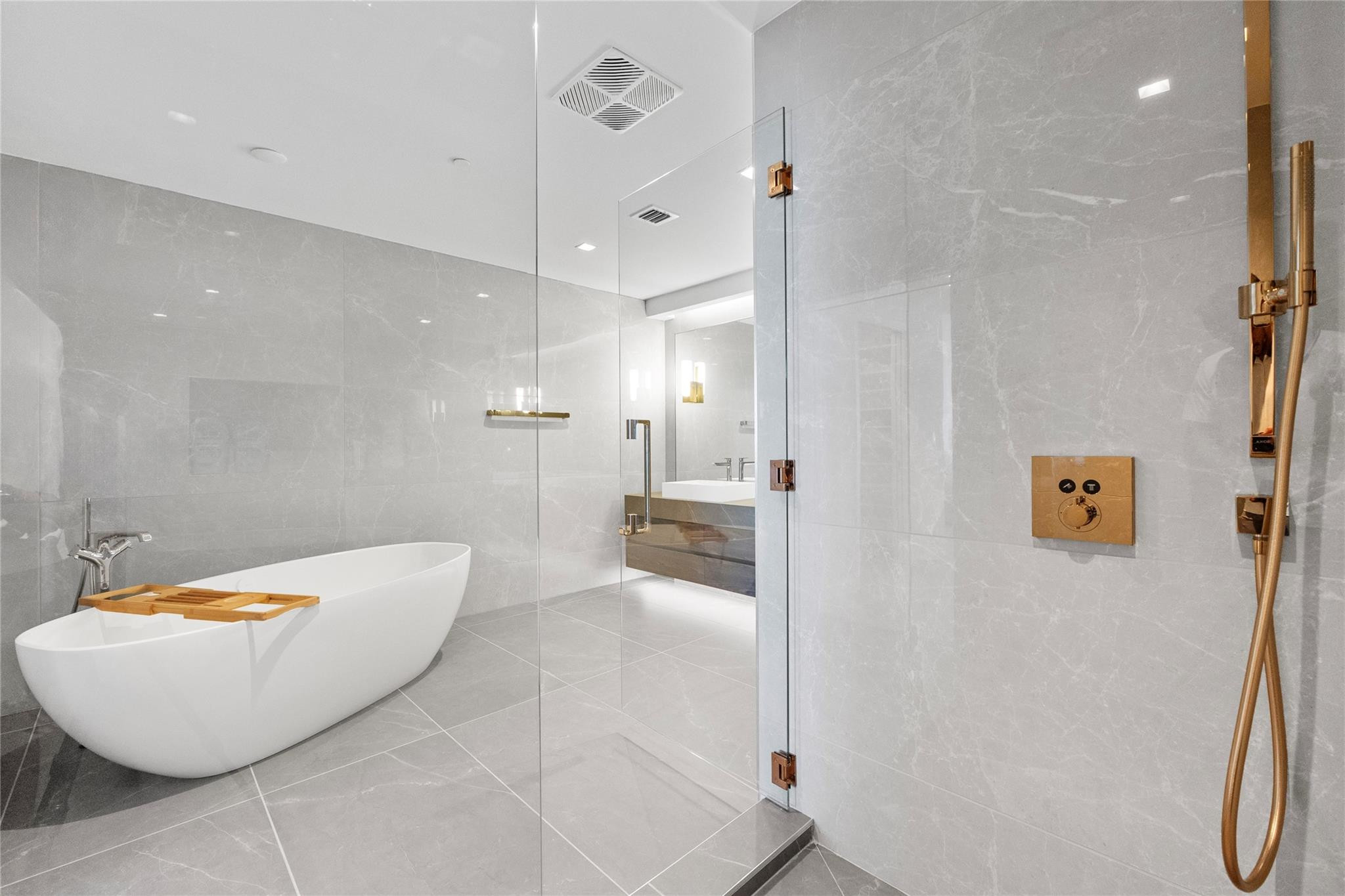 1116 N Ocean #904 Pompano Beach, FL 33062