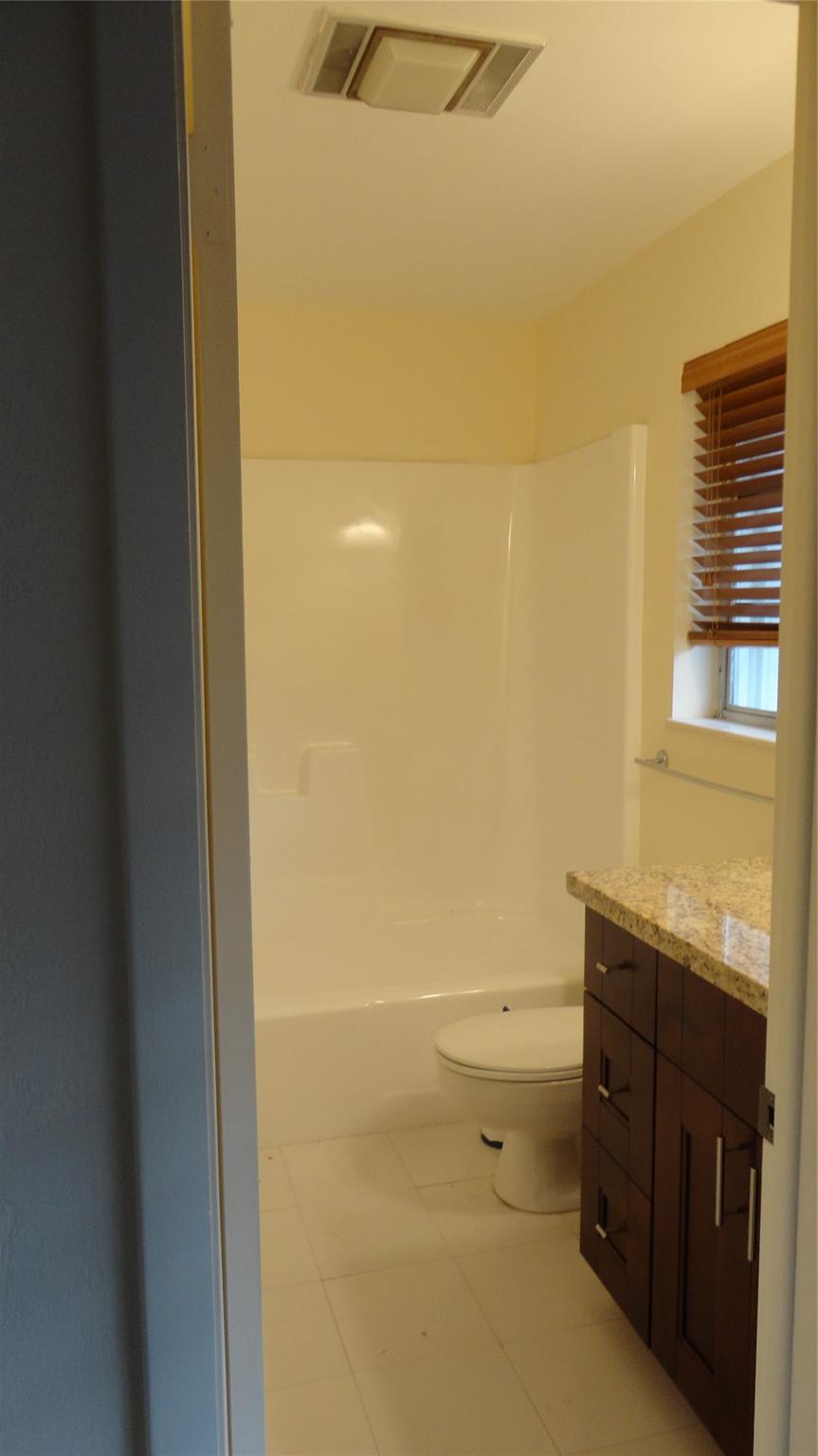 1215 NE 18th Ave Fort Lauderdale, FL 33304