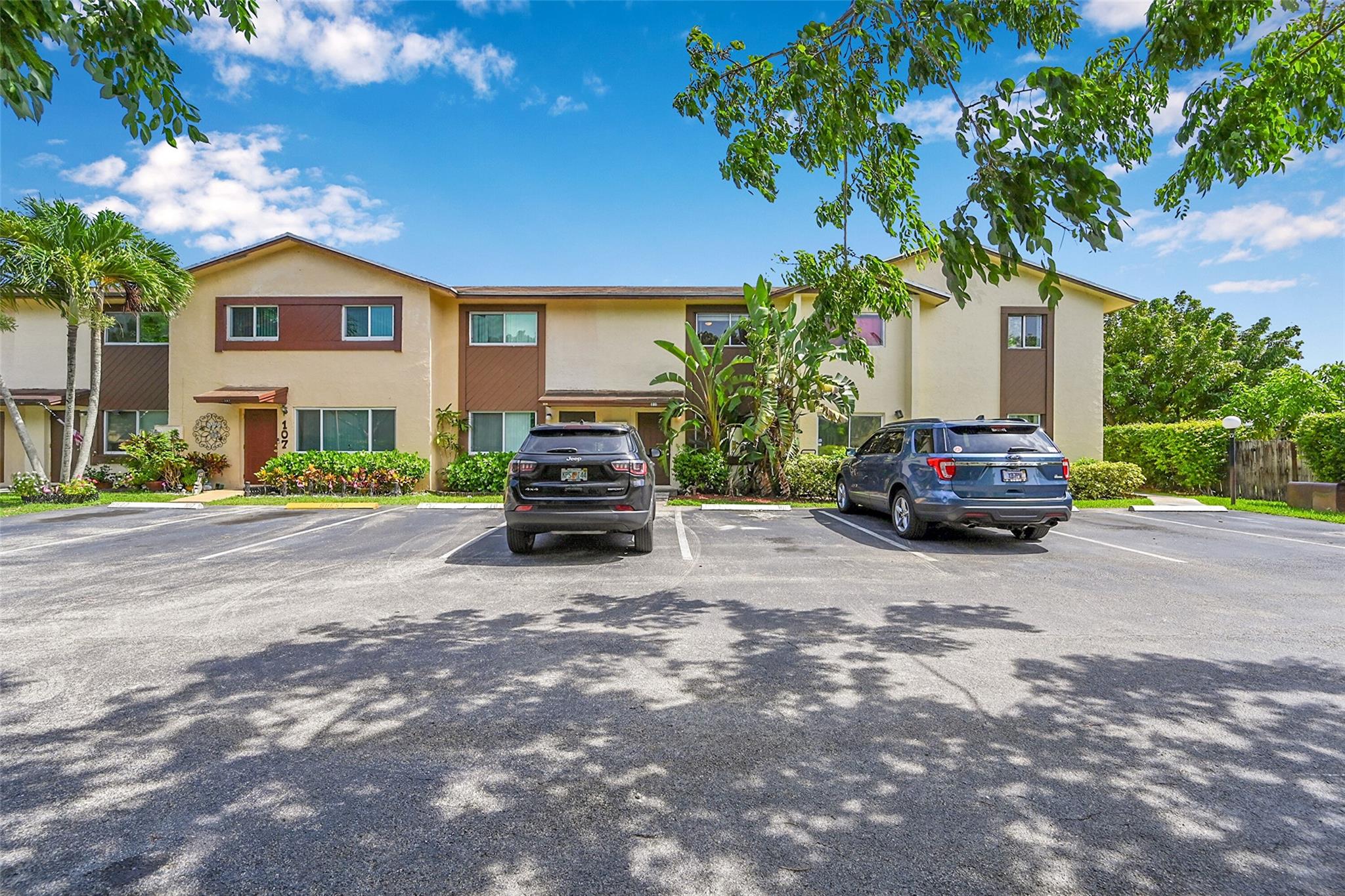 6627 Winfield Blvd #109-C