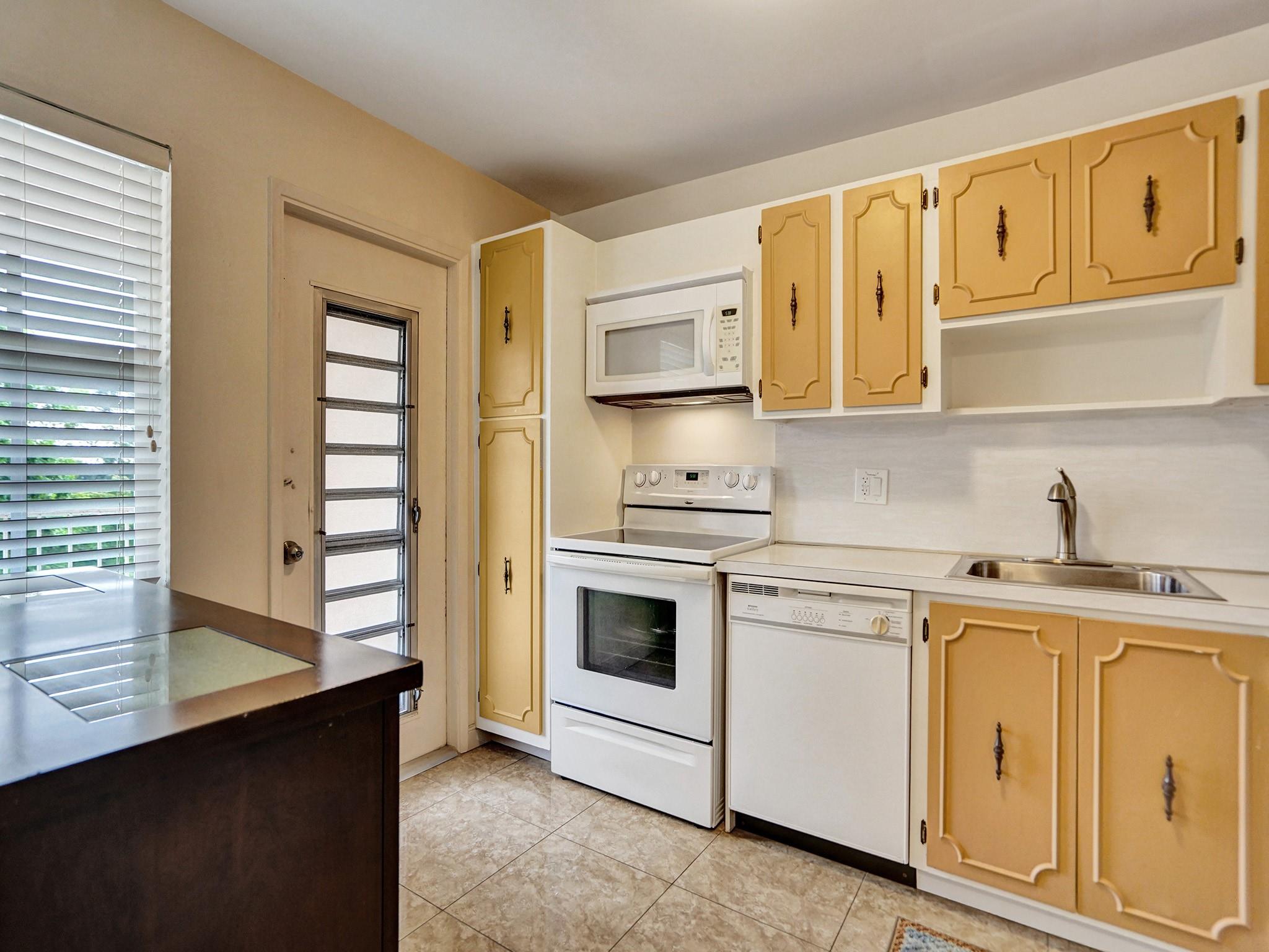 2901 S Palm Aire Dr #507,Pompano Beach, FL 33069