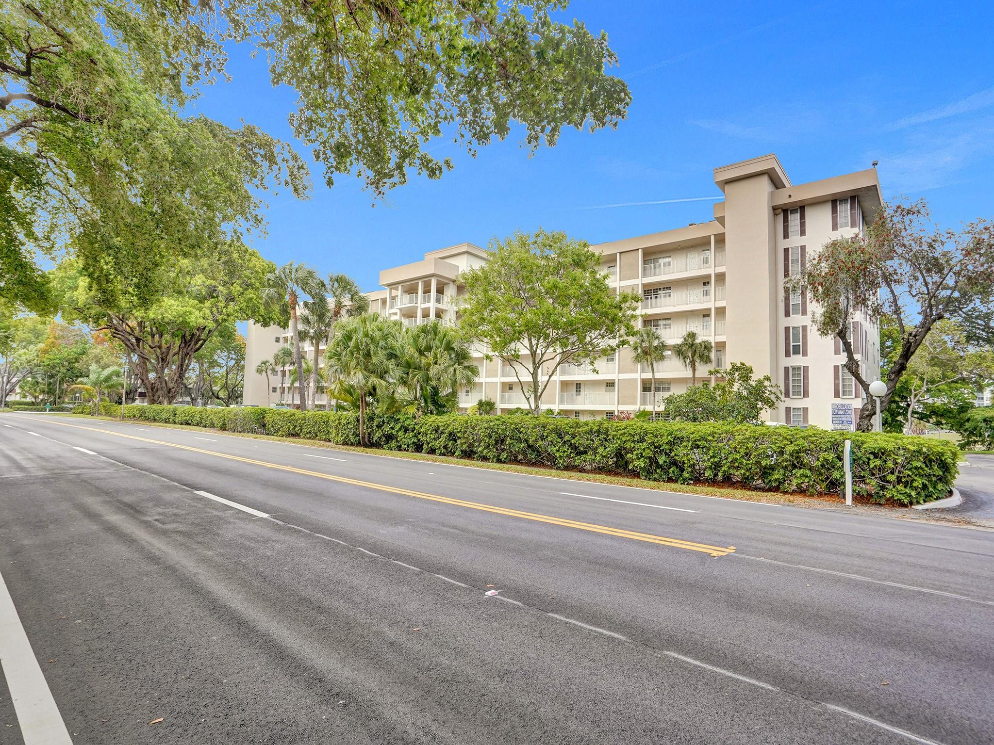 2901 S Palm Aire Dr #507,Pompano Beach, FL 33069