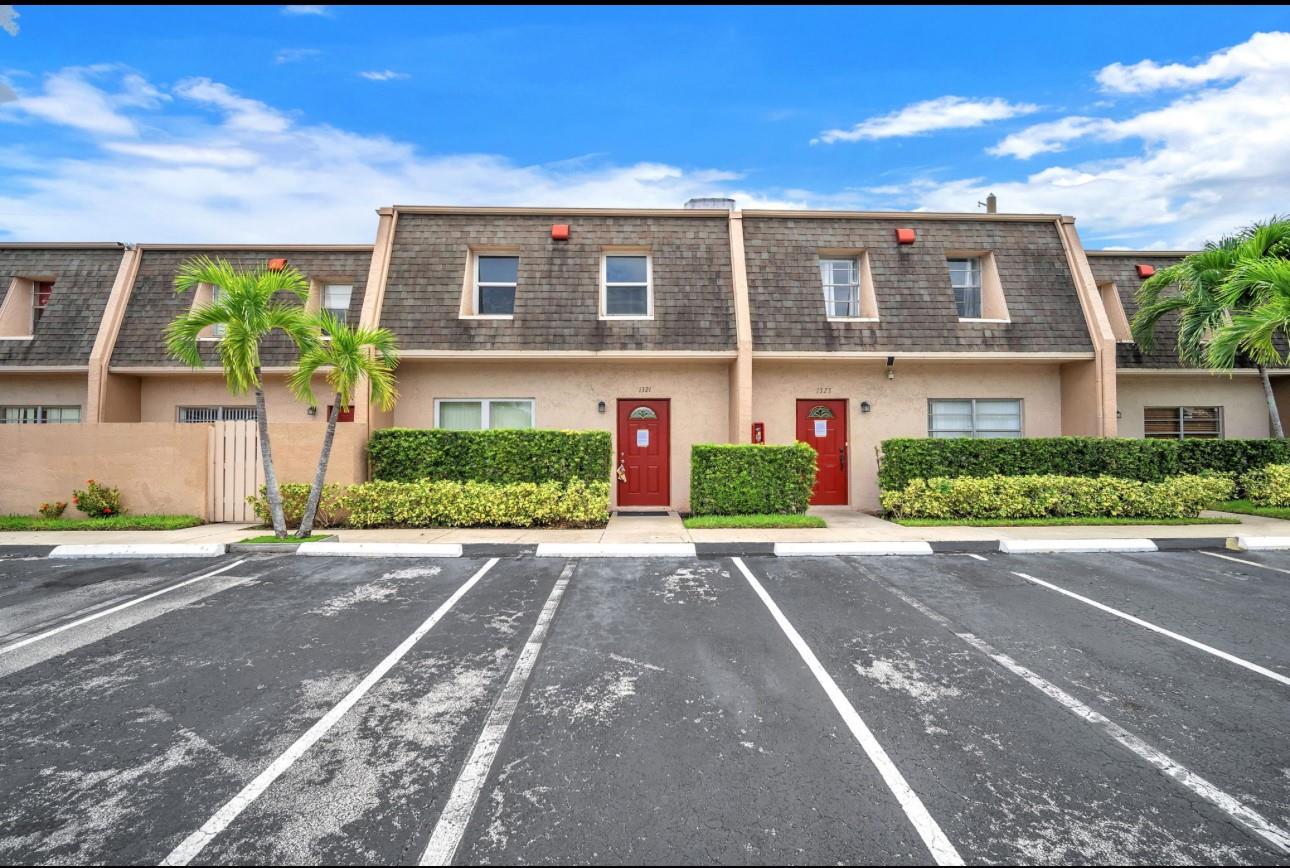 1321 Partridge Close #60