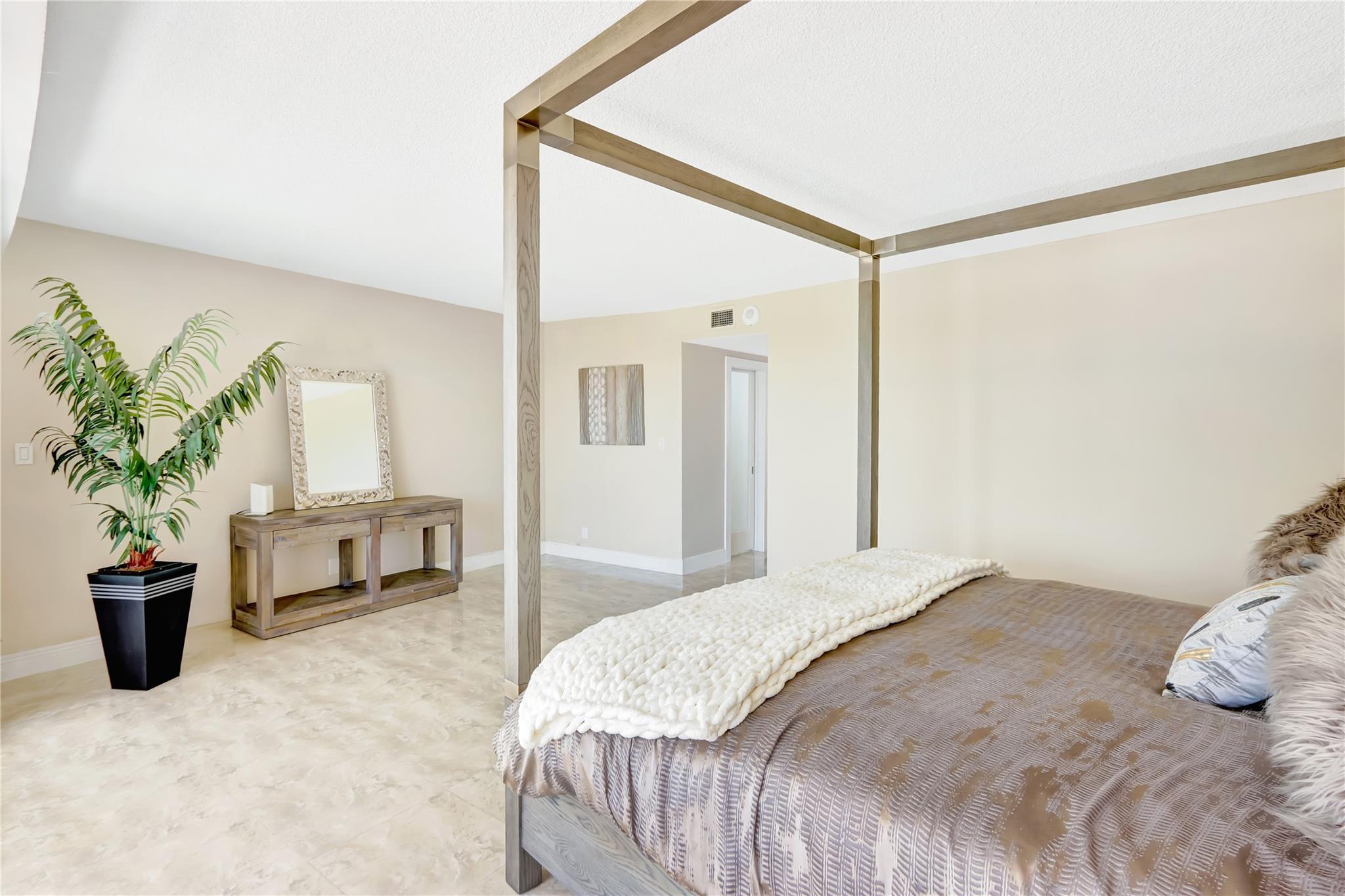 2000 S Ocean Dr #407 Fort Lauderdale, FL 33316