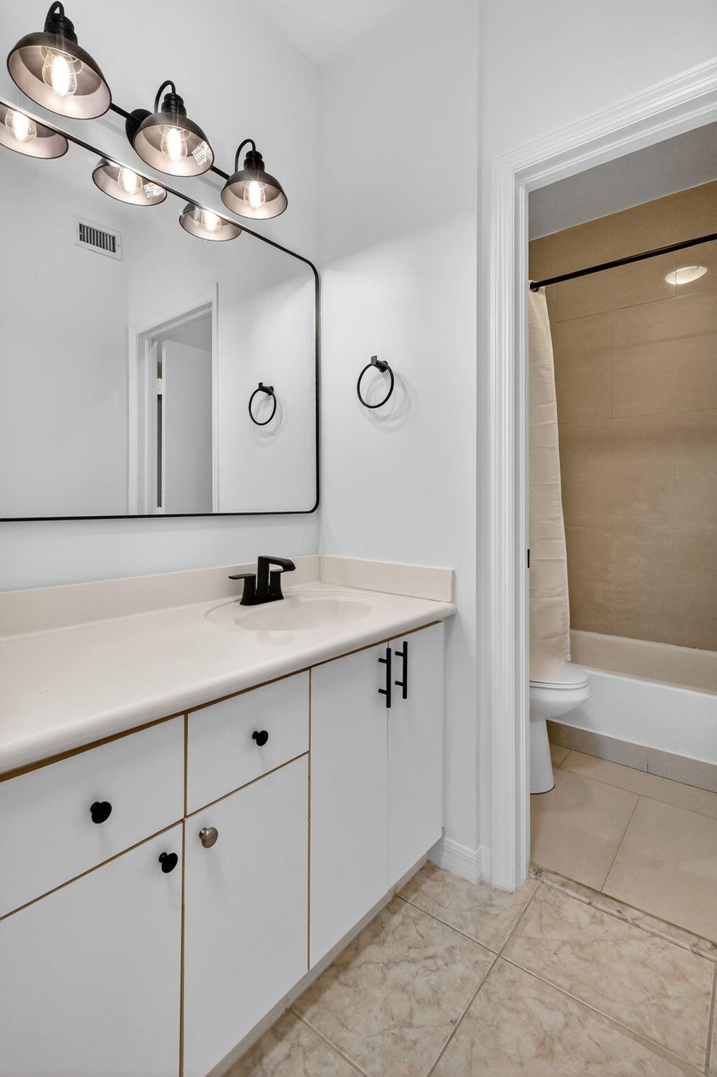 6103 NW 116th Pl #6103 Doral, FL 33178